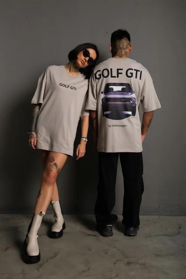 Erkek Oversize Baskılı Tişört – Golf GTI Retro Araba Desenli, Ön - Arka Dijital Baskı, Sokak Modası Stil - Gri