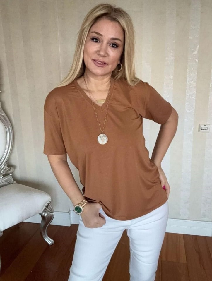 Kadın Kısa Kollu V Yaka Bluz