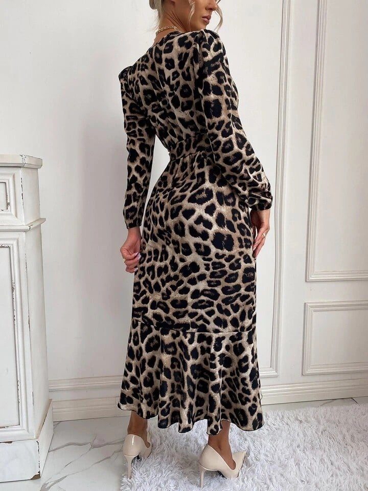 Kadın Uzun Kollu Kruvaze Yakalı Belden Kuşaklı Leopar