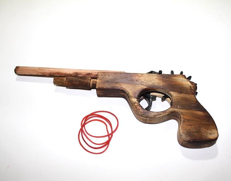 Ahşap Lastik Atan Tabanca