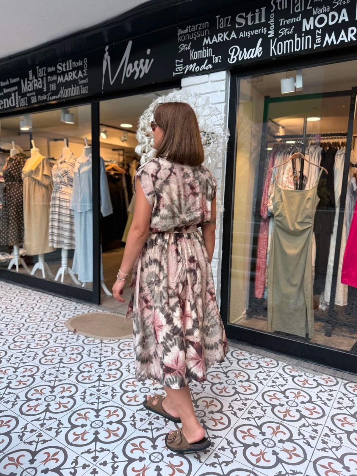 Batik Desen Sıfır Kol Elbise