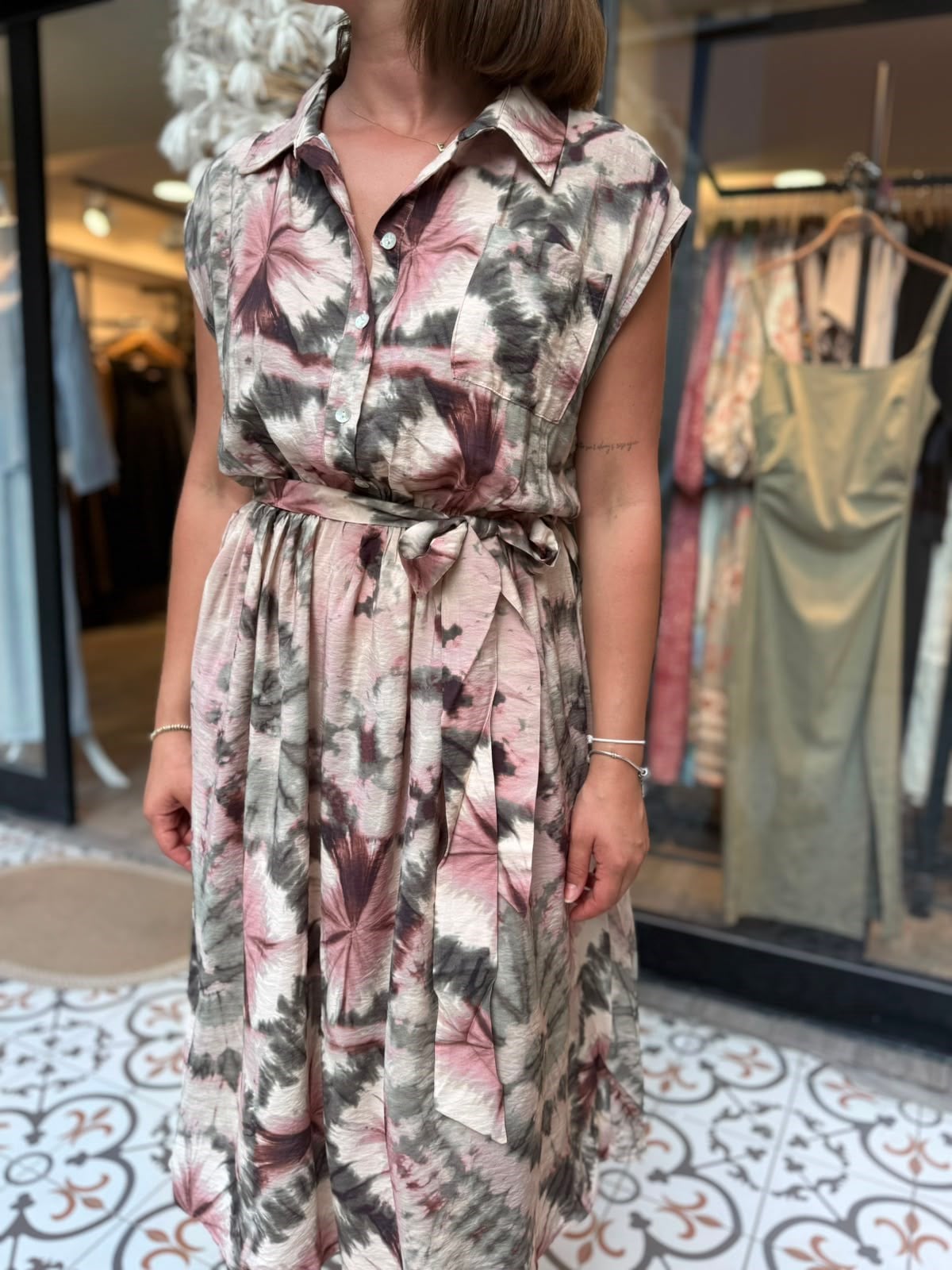 Batik Desen Sıfır Kol Elbise