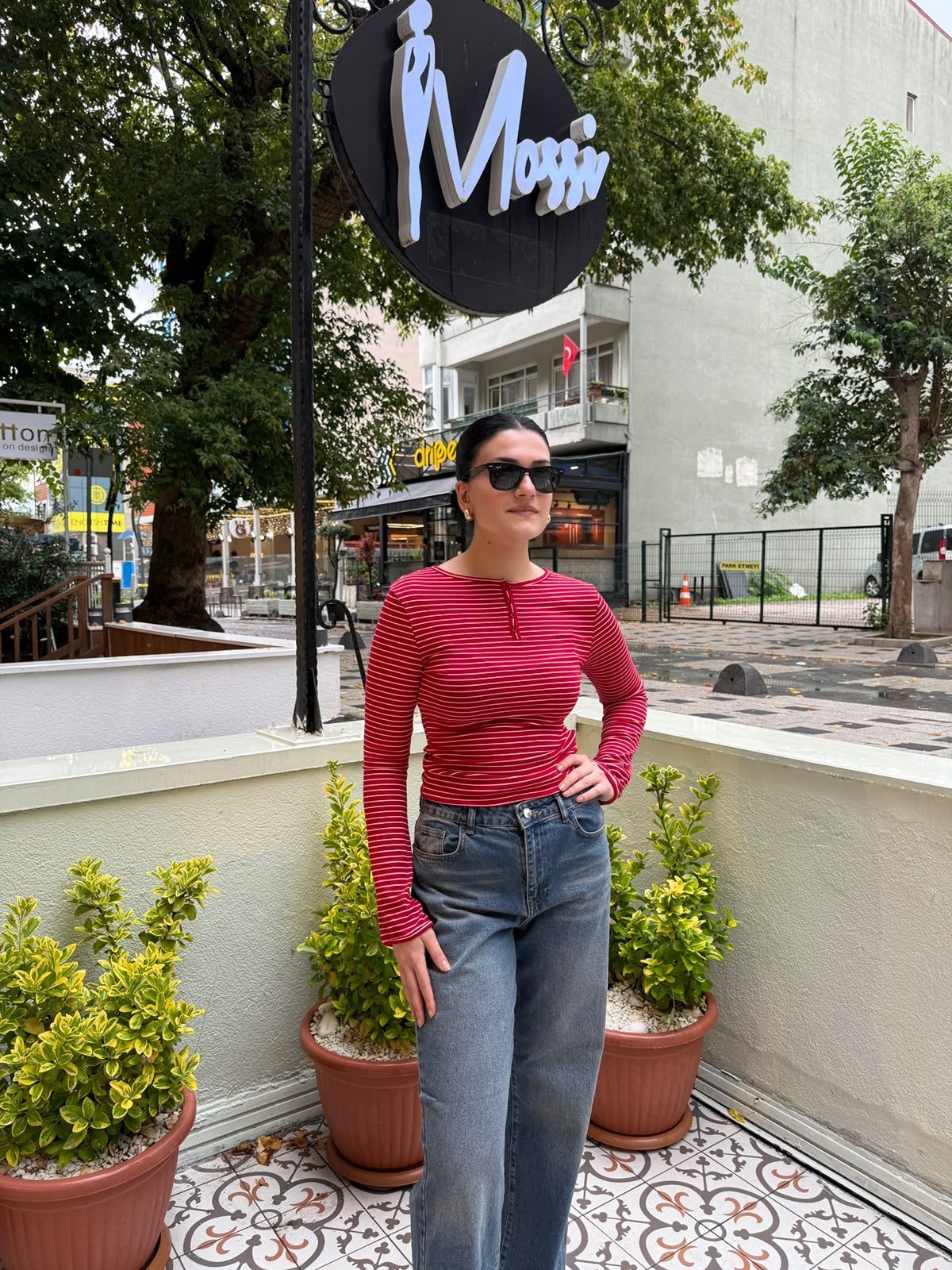Çizgili Uzun Kollu Fit Bluz – Kırmızı