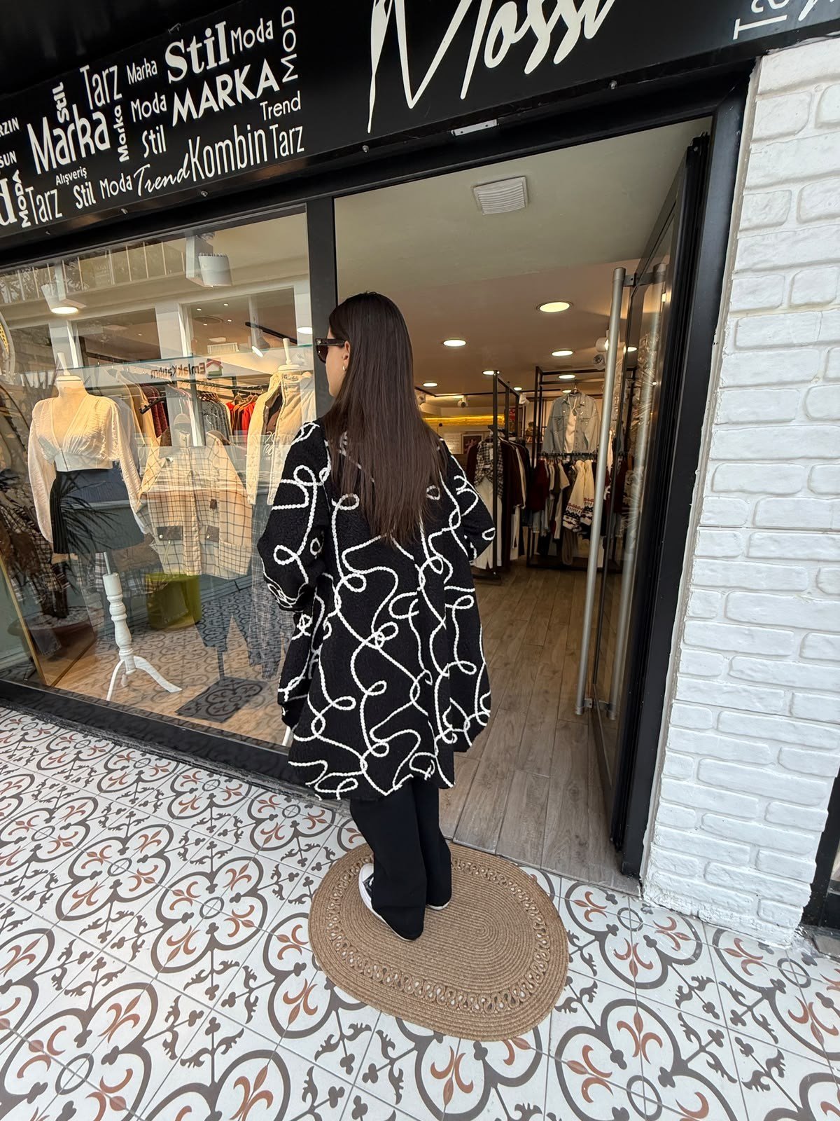 Kendinden Desenli Siyah Krem Trench Hırka