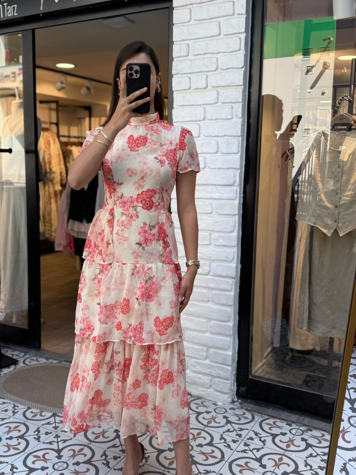 Pembe Çiçek Desenli Kuşaklı Şifon Midi Elbise