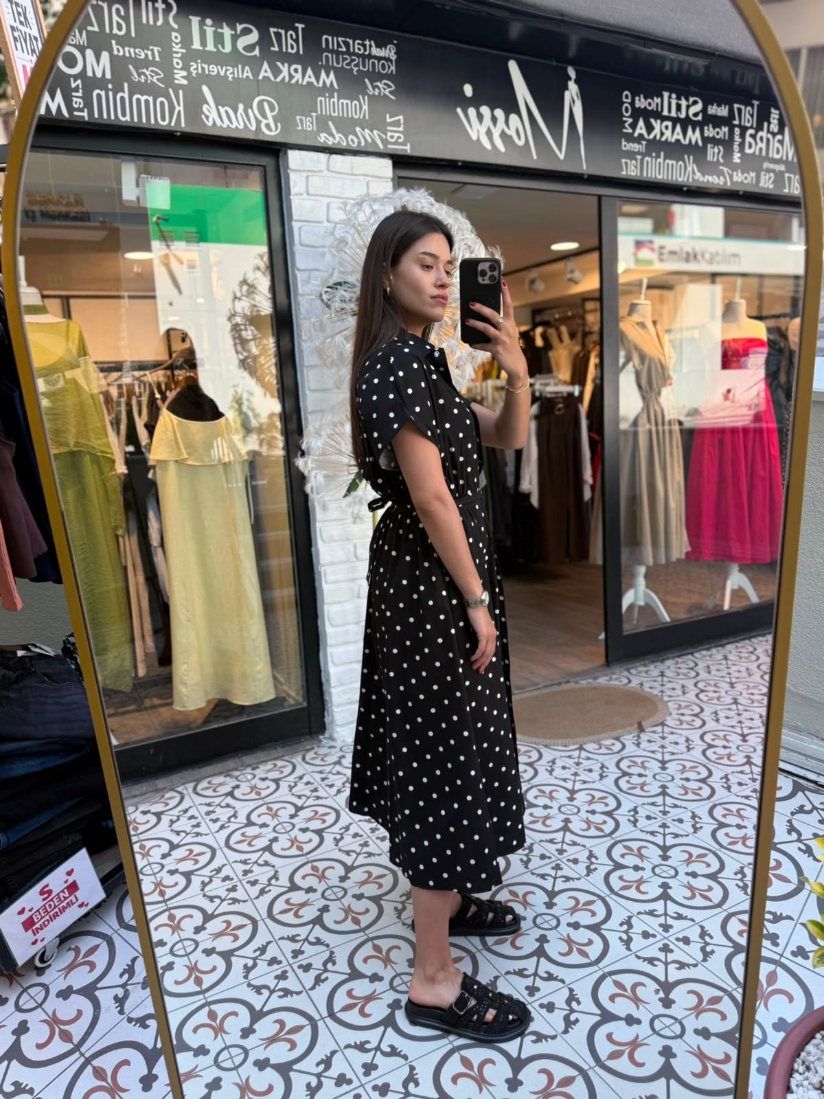 Siyah Puantiyeli Gömlek Yaka Kemerli Midi Boy Elbise | Mossi Butik