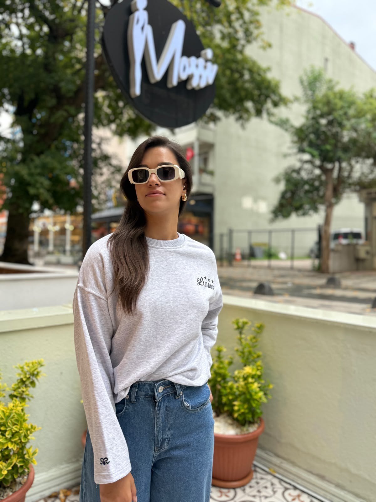 Yıldız ve Slogan Baskılı Gri Sweatshirt