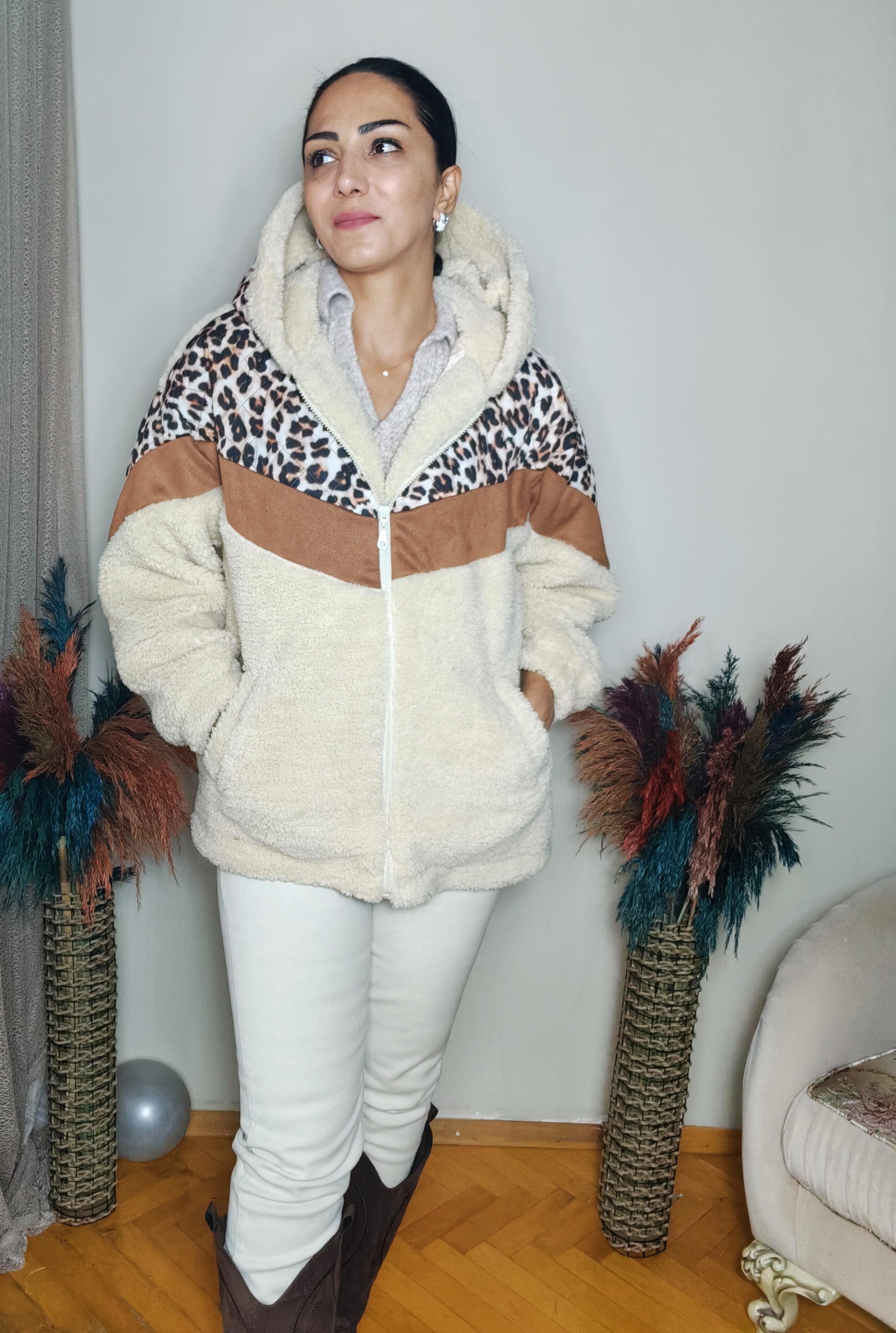 Leopar Detaylı Mont