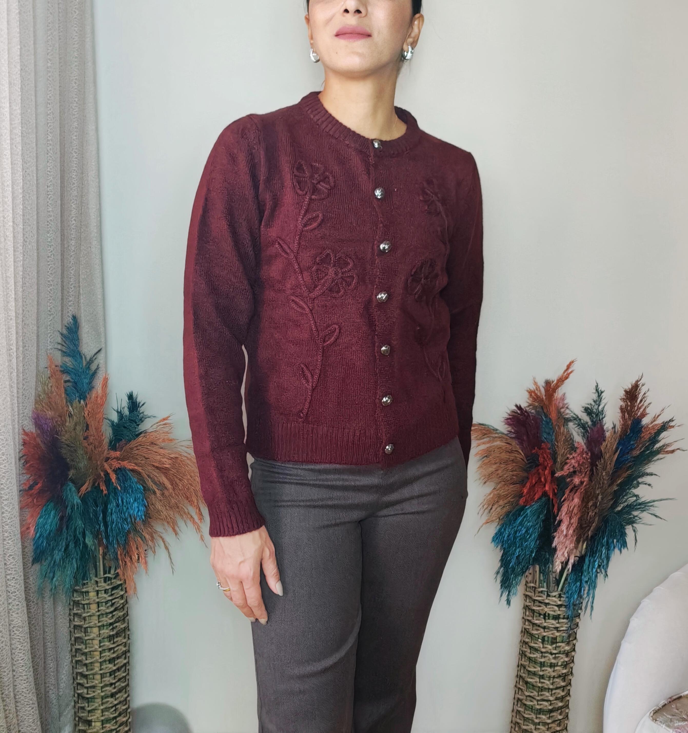 Suzine Nakışlı Örme Hırka