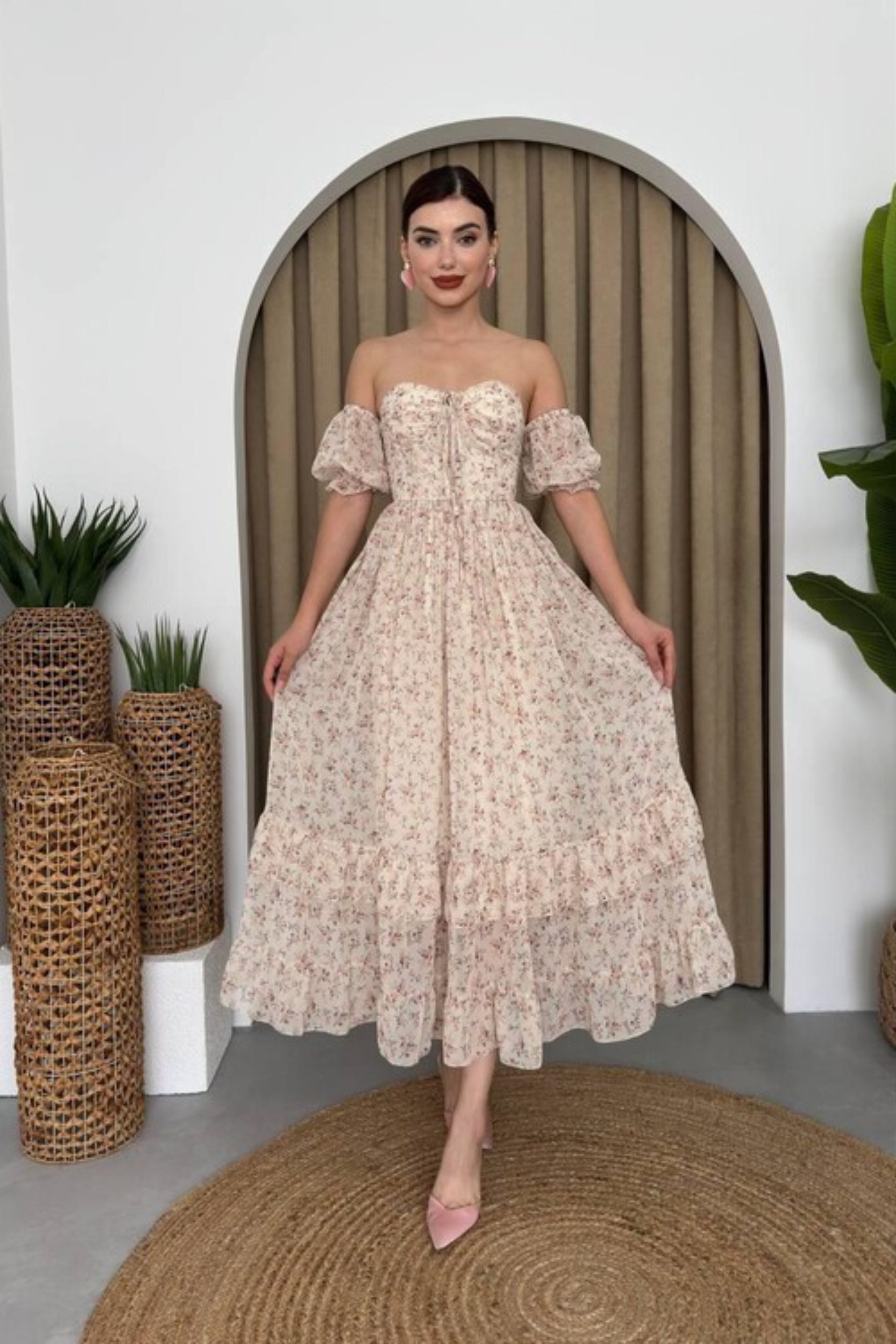 Gloplu Prenses Model Elbise