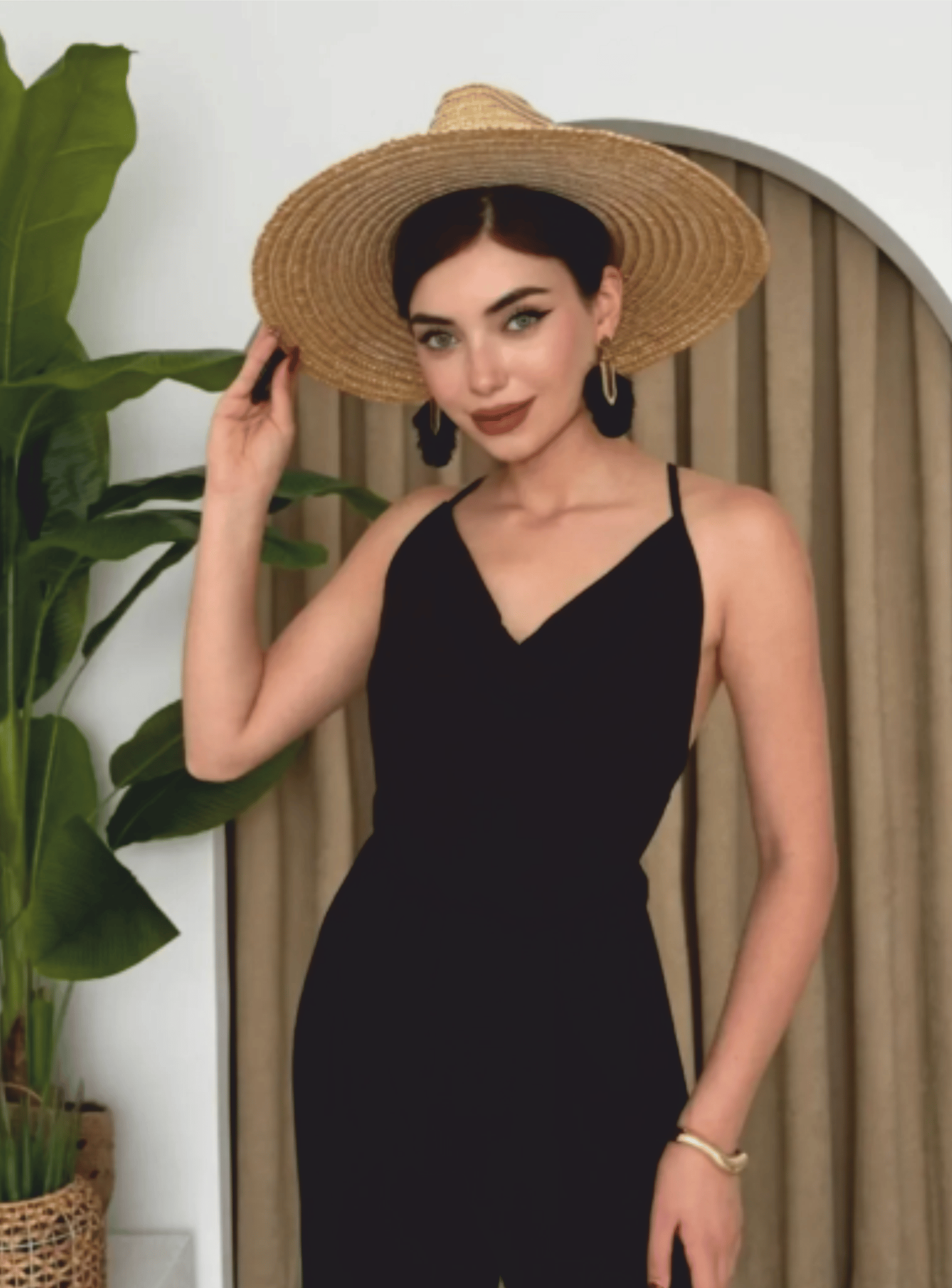 Sırt Dekolteli Tulum