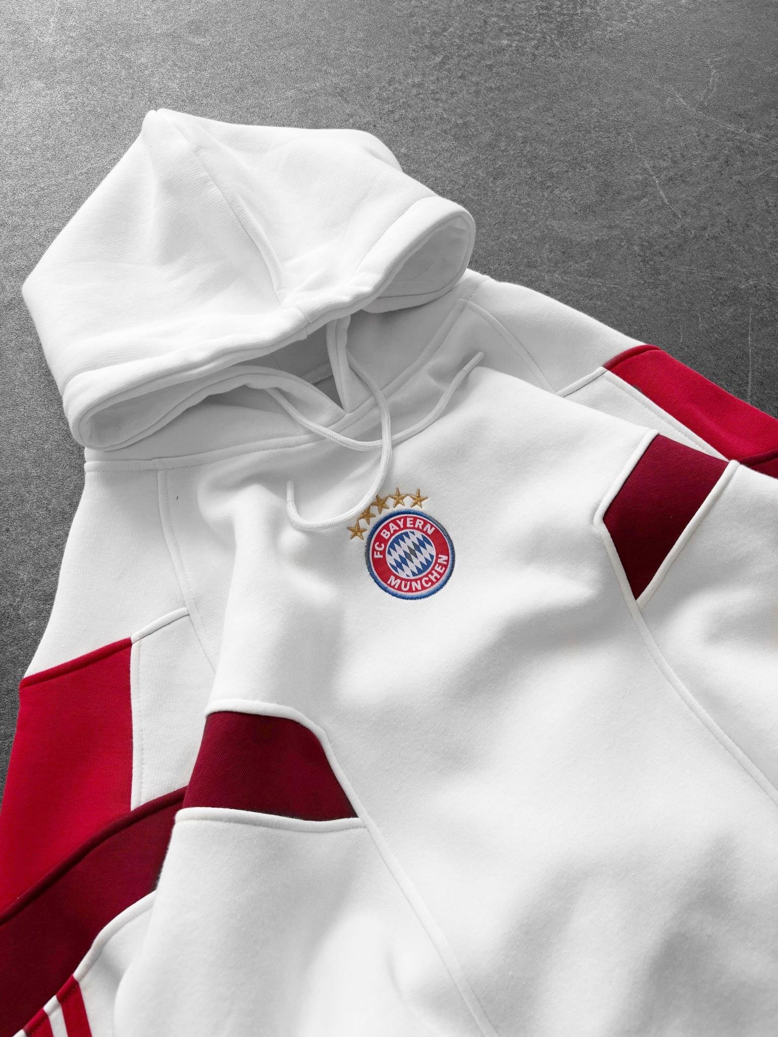 Beyaz Kapşon Bayern Münih Sweat