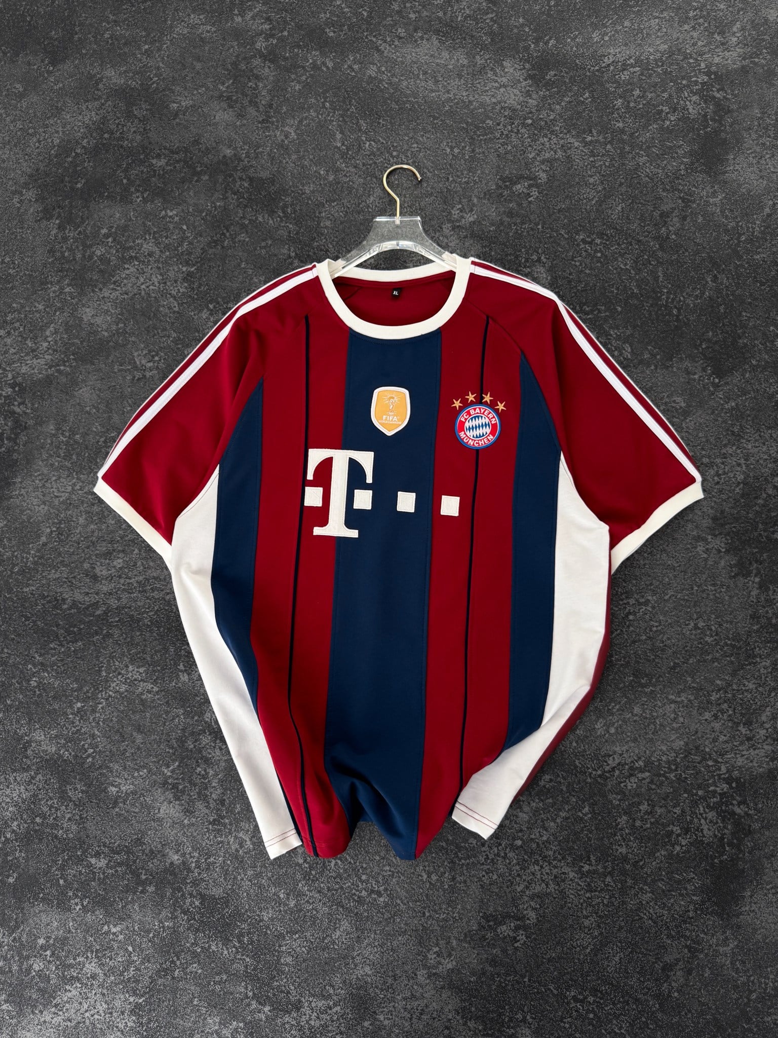 ÇİZGİLİ BAYERN TSHİRT