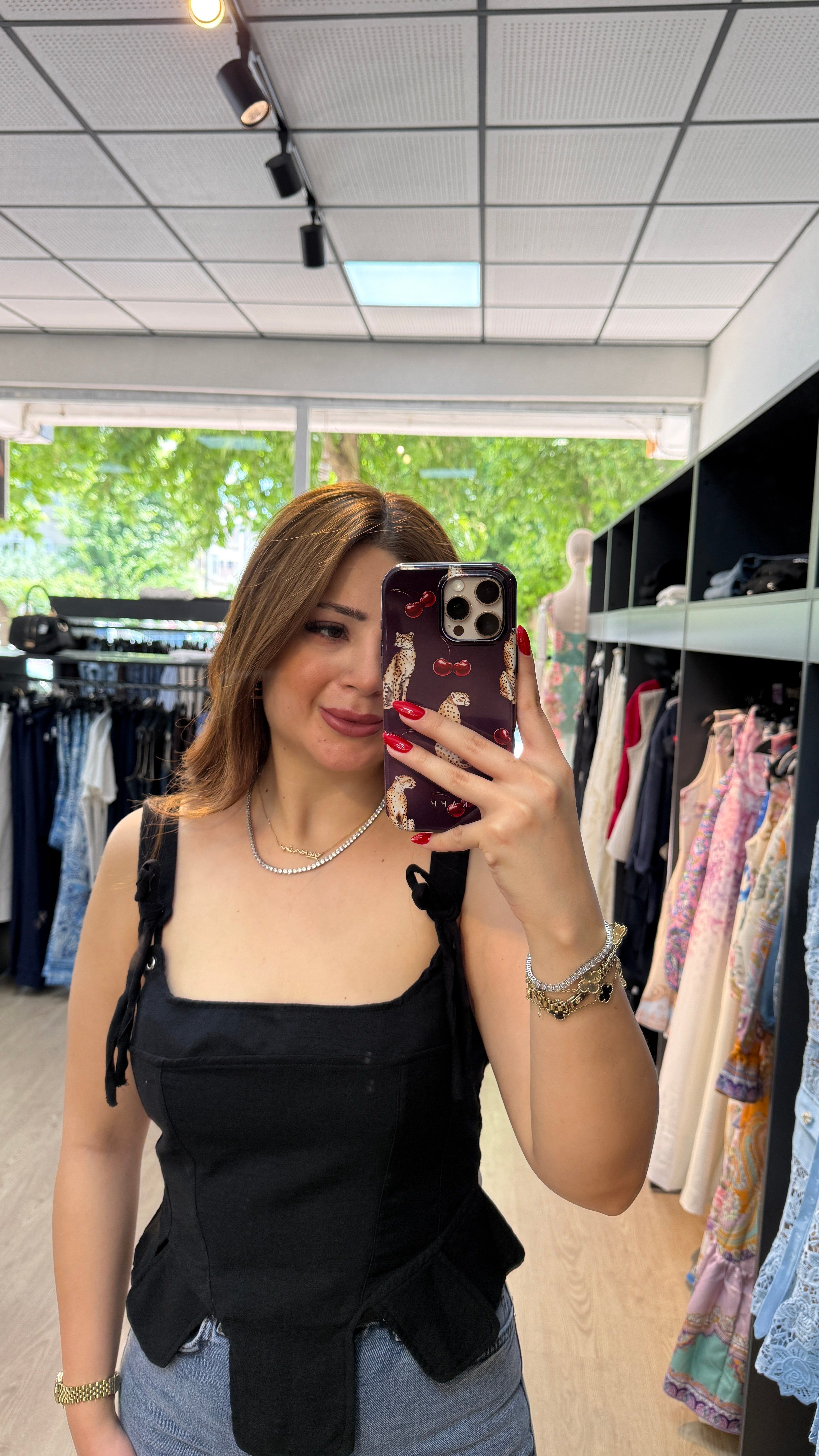 Askılı İp Detaylı Bluz