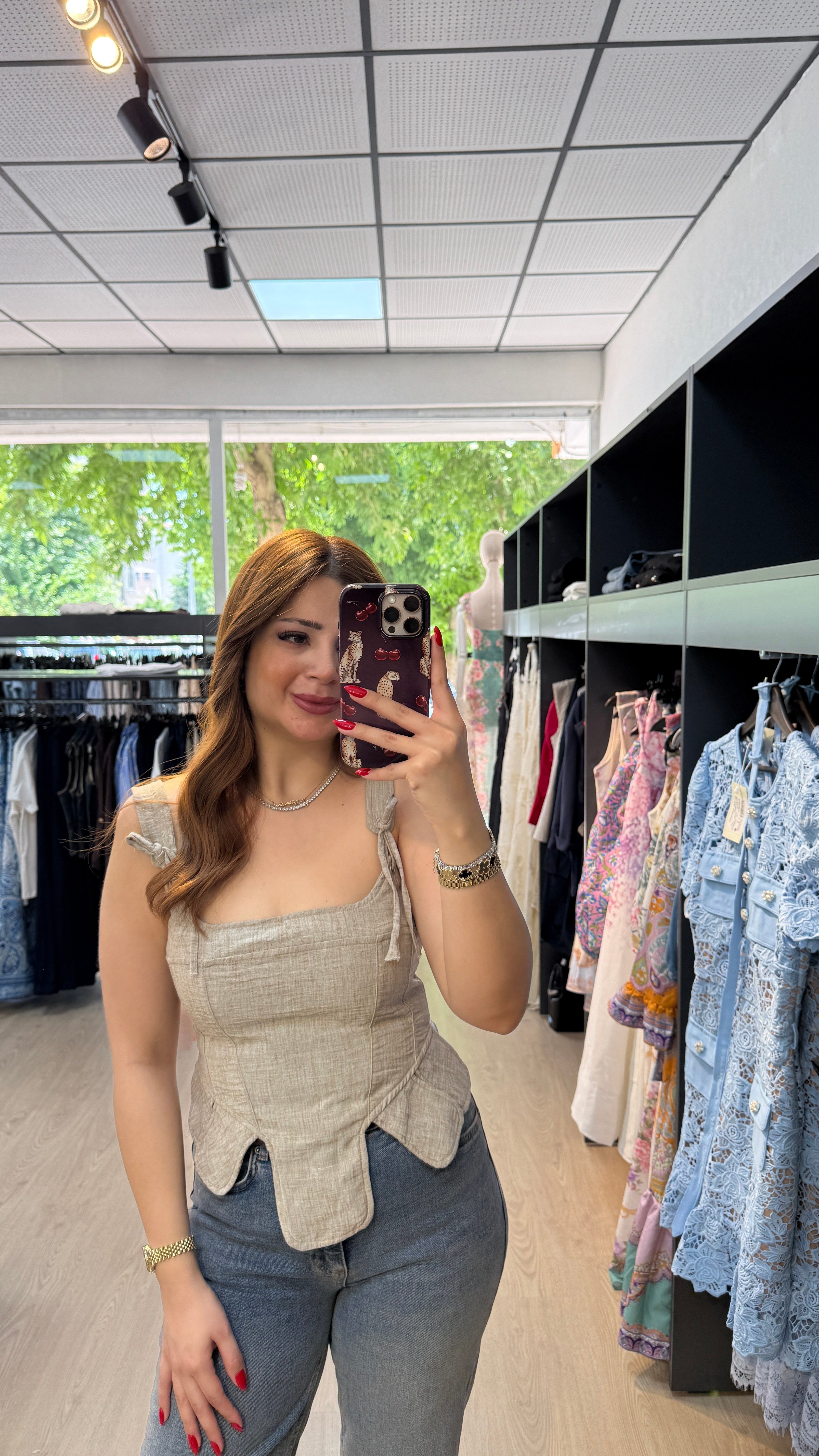 Askılı İp Detaylı Bluz
