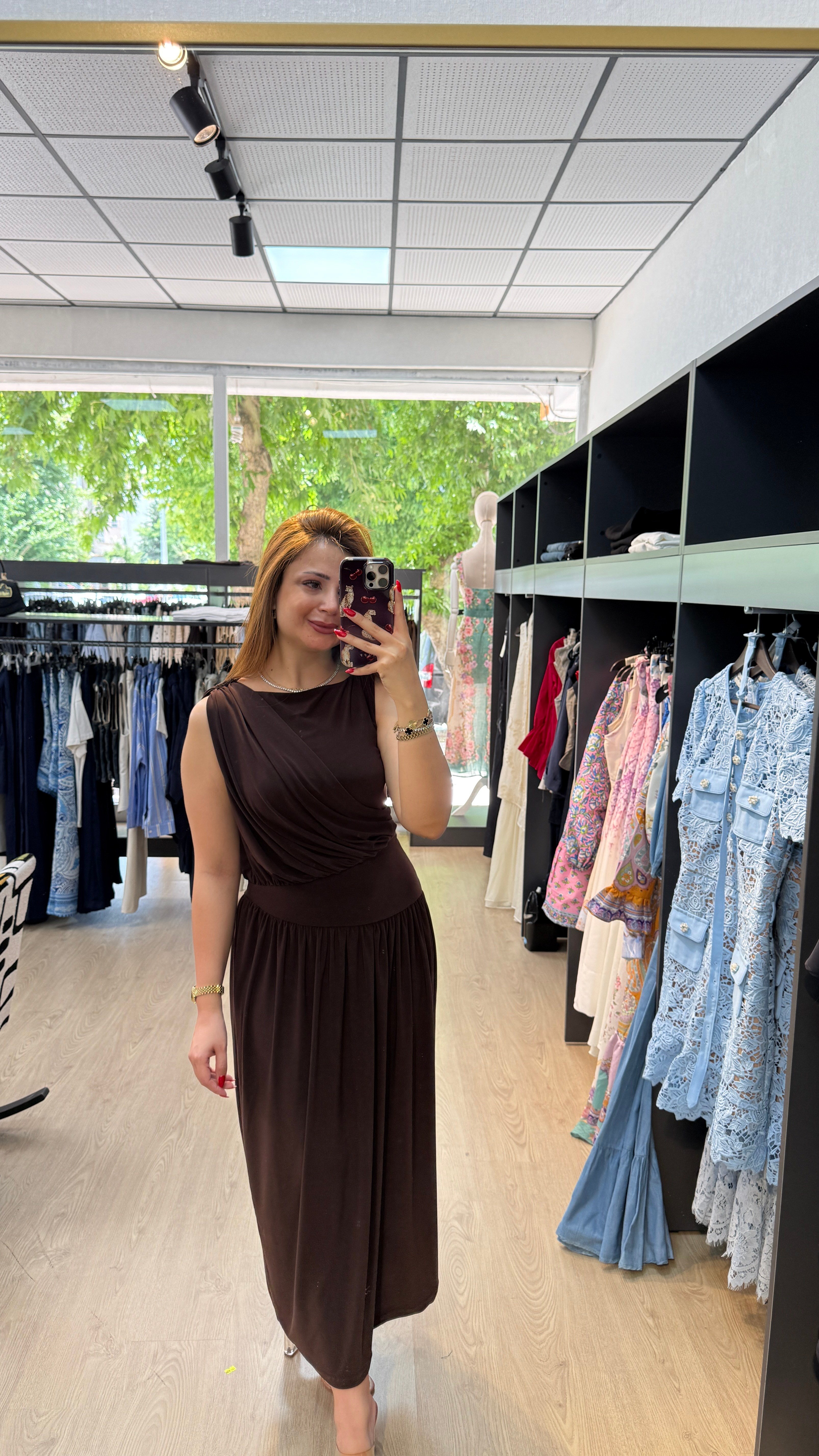 Beli Büzgülü Sandy Kumaş Elbise