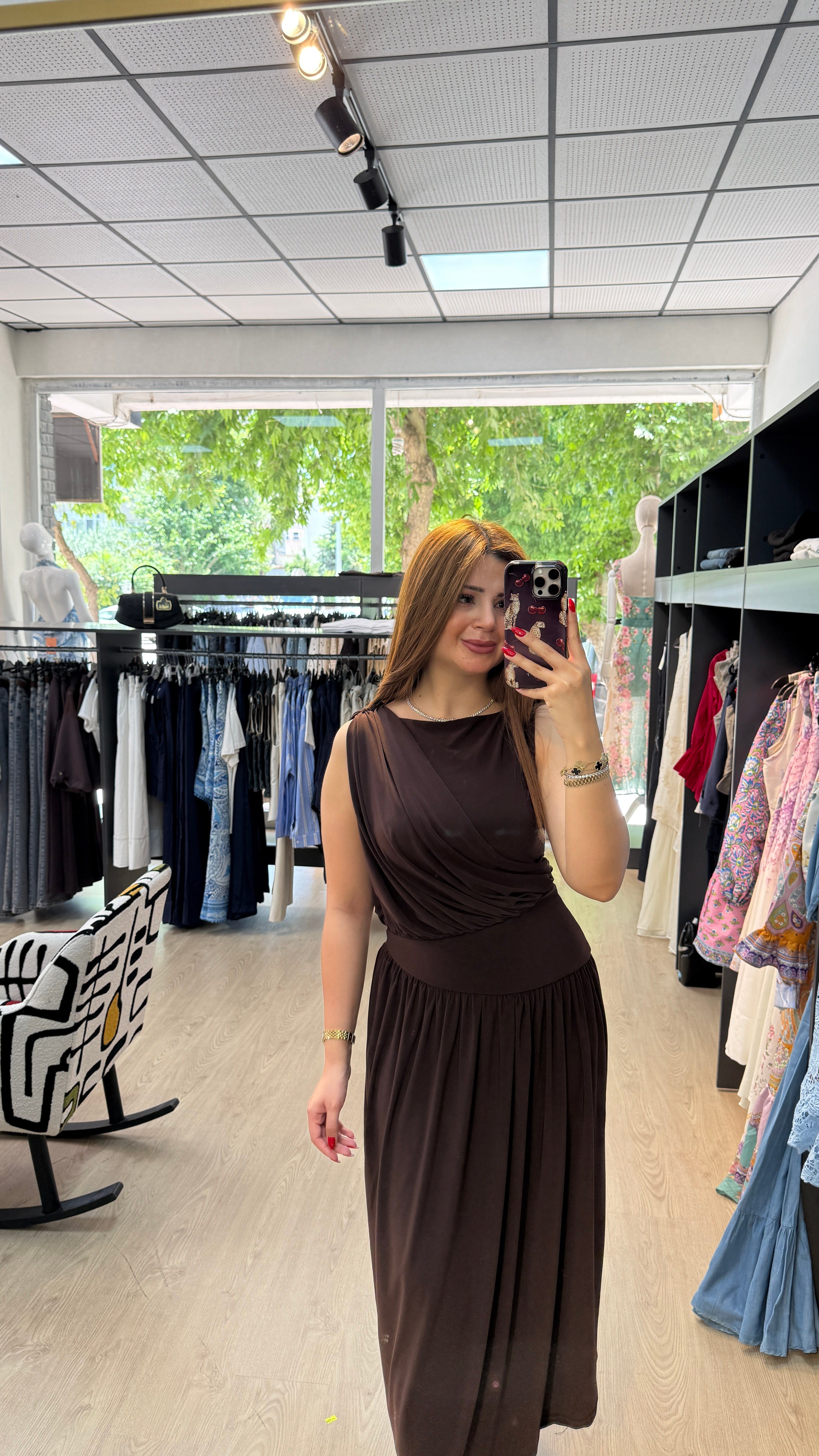 Beli Büzgülü Sandy Kumaş Elbise