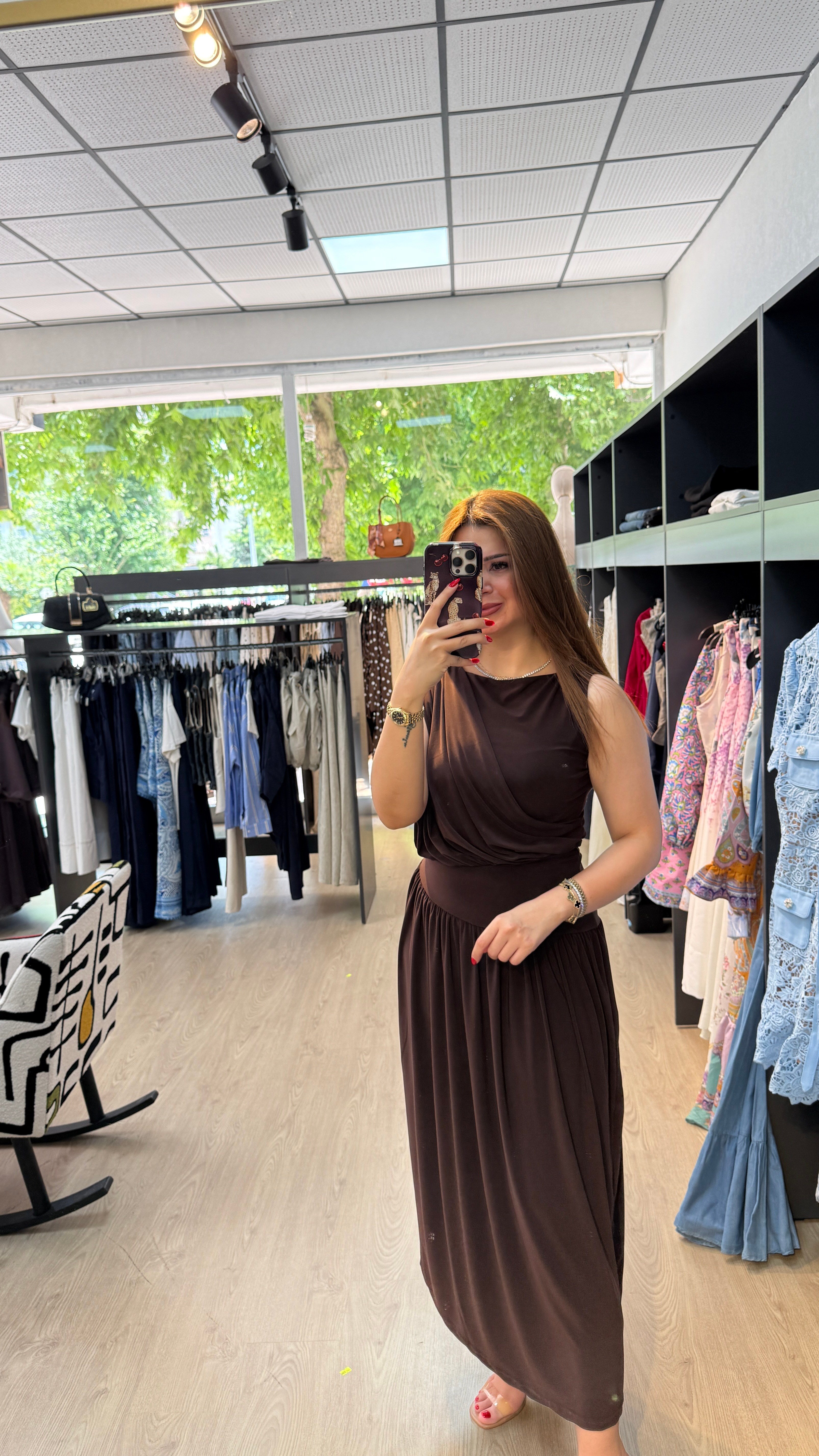 Beli Büzgülü Sandy Kumaş Elbise
