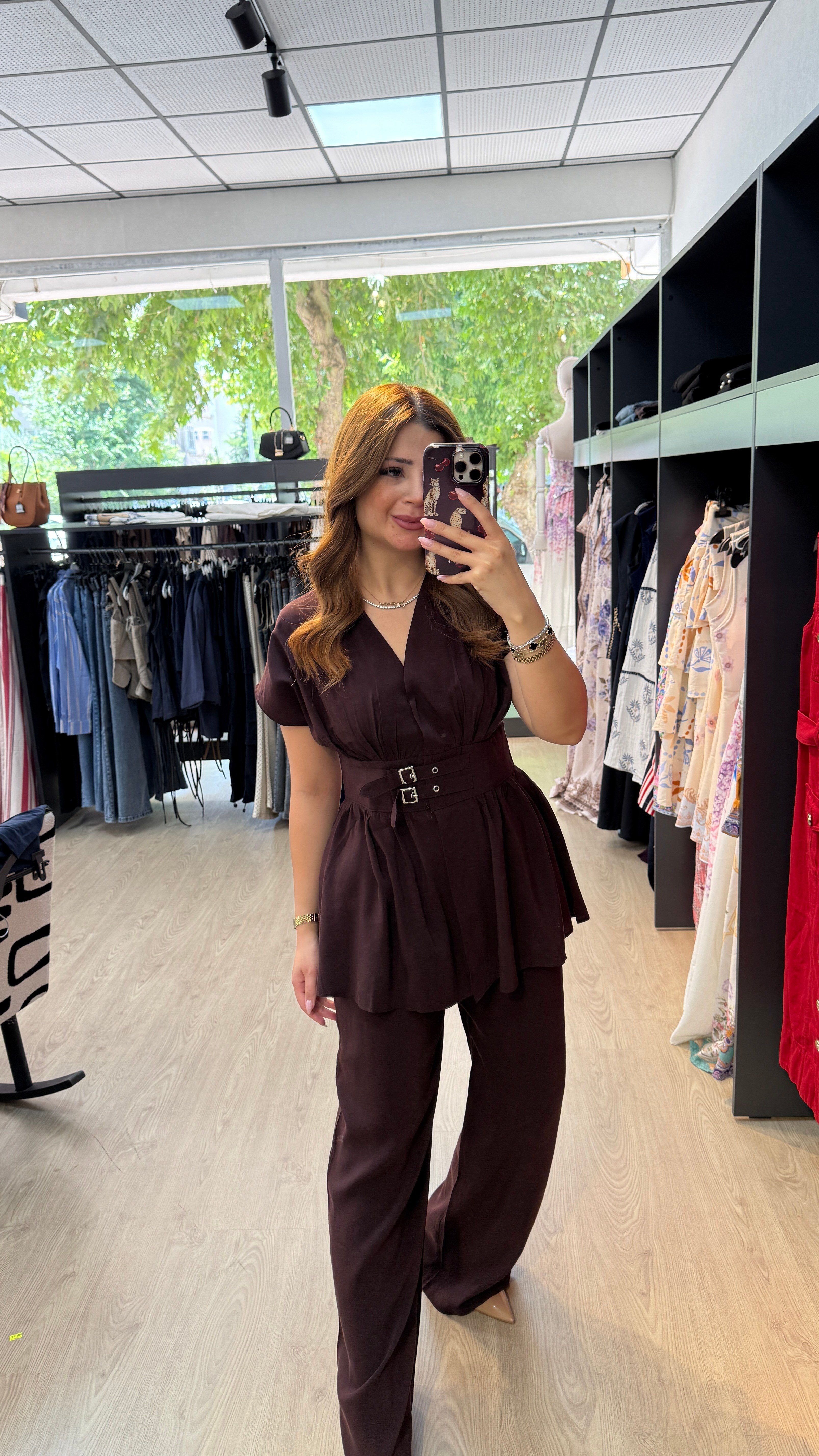 Beli Kendinden Kemerli Kahverengi Takım