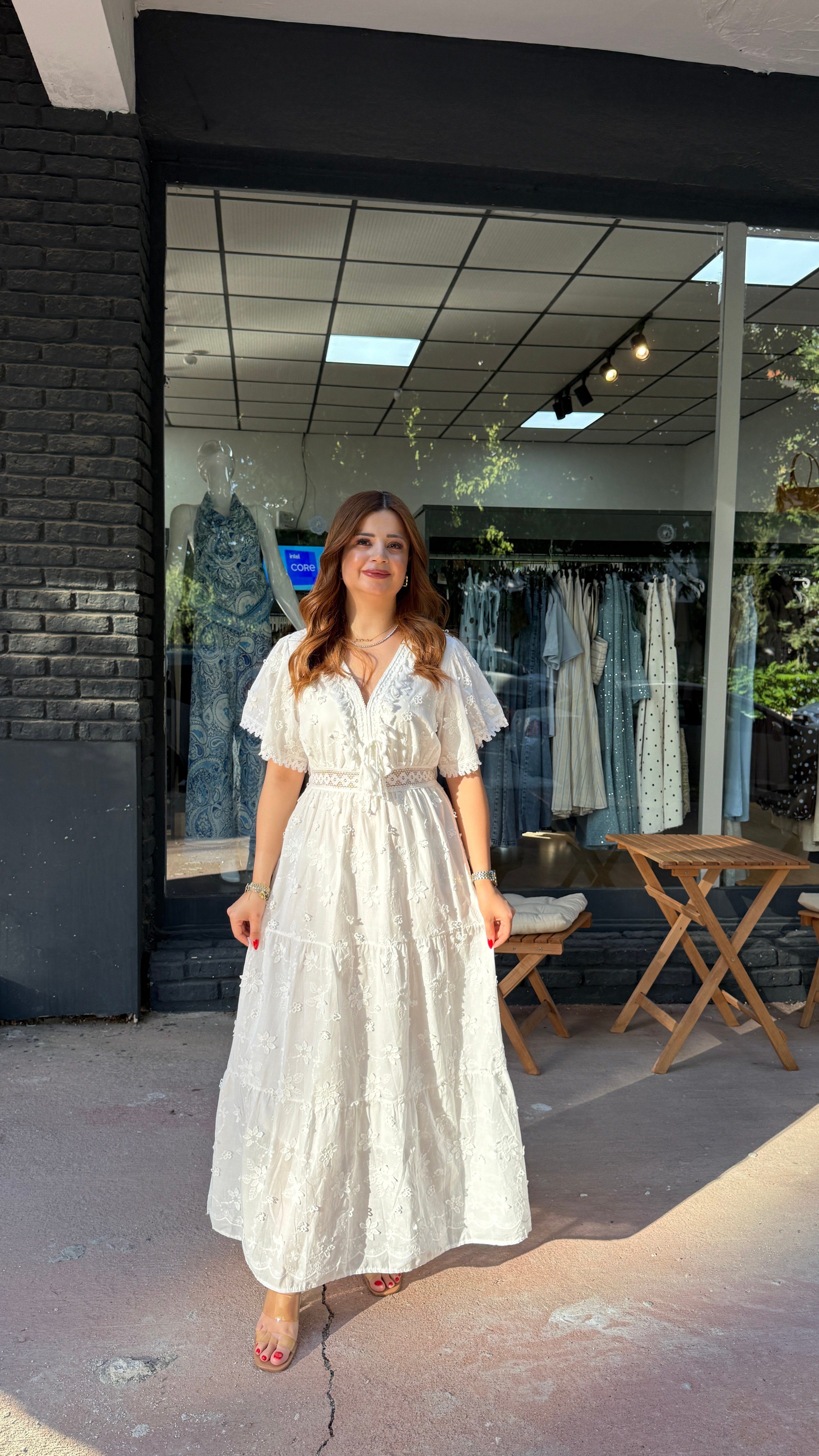 Beyaz Bel Detaylı Elbise