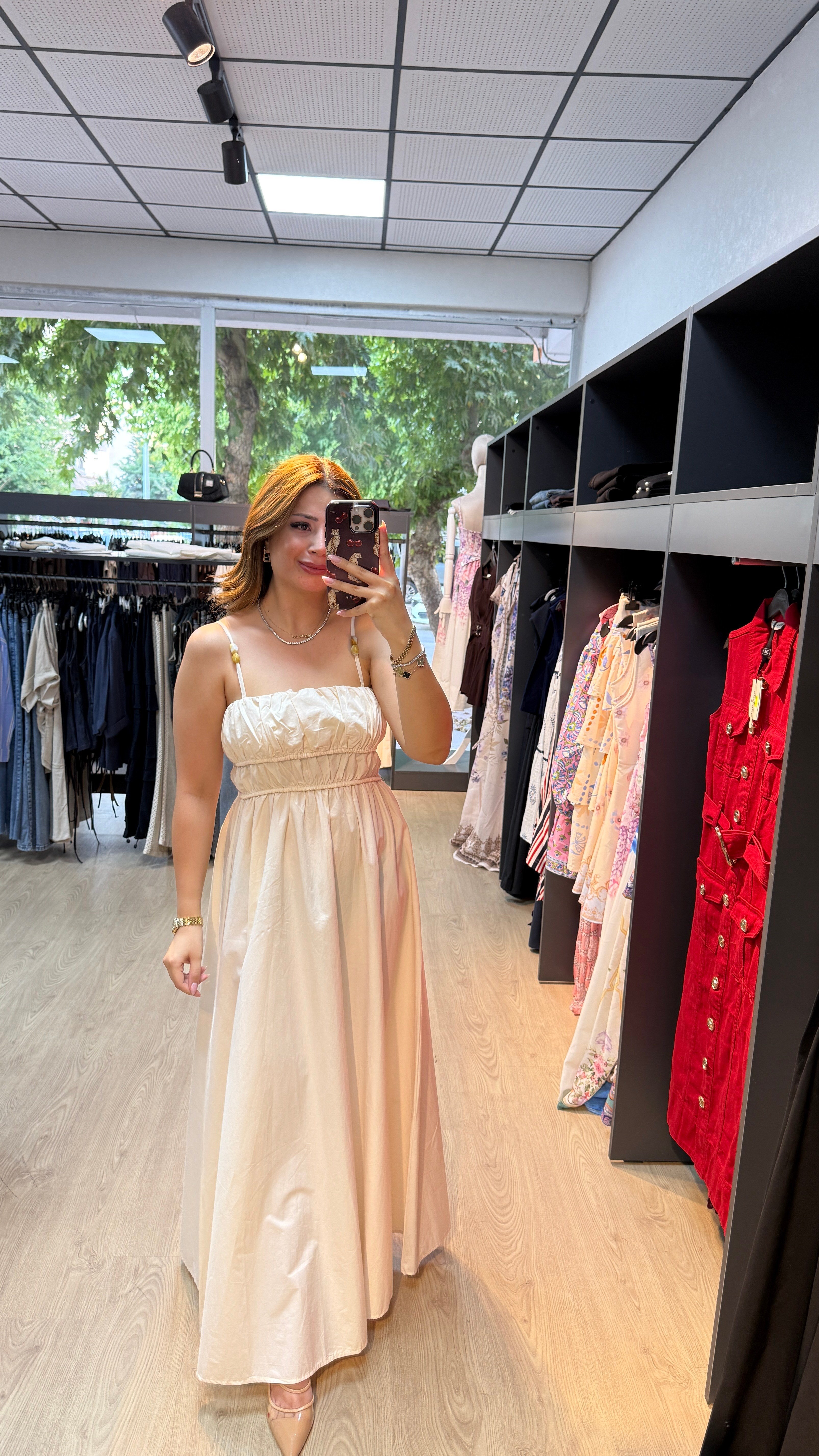 Boncuk Askı Detaylı Krem Elbise
