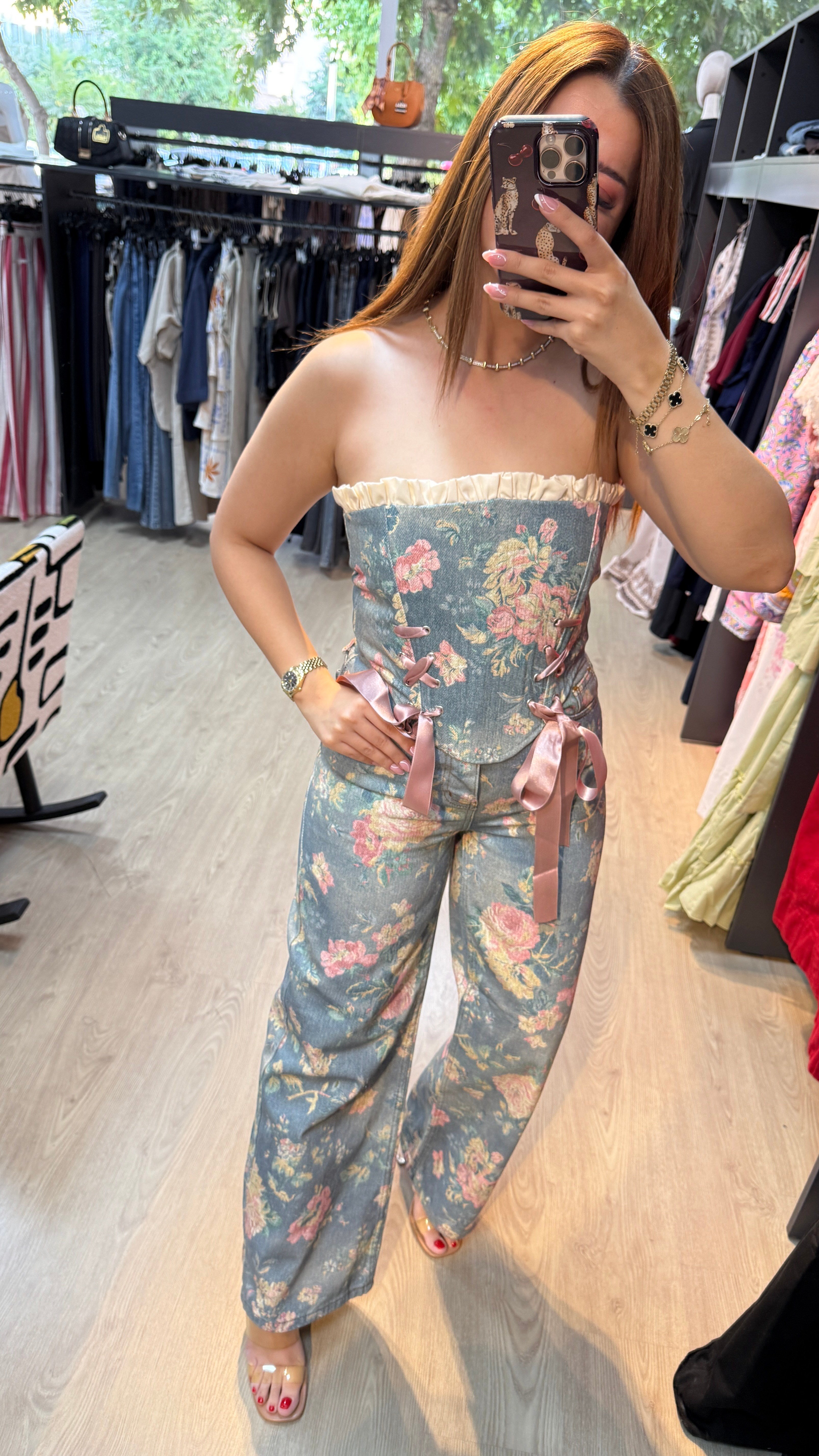 Çiçekli Jean