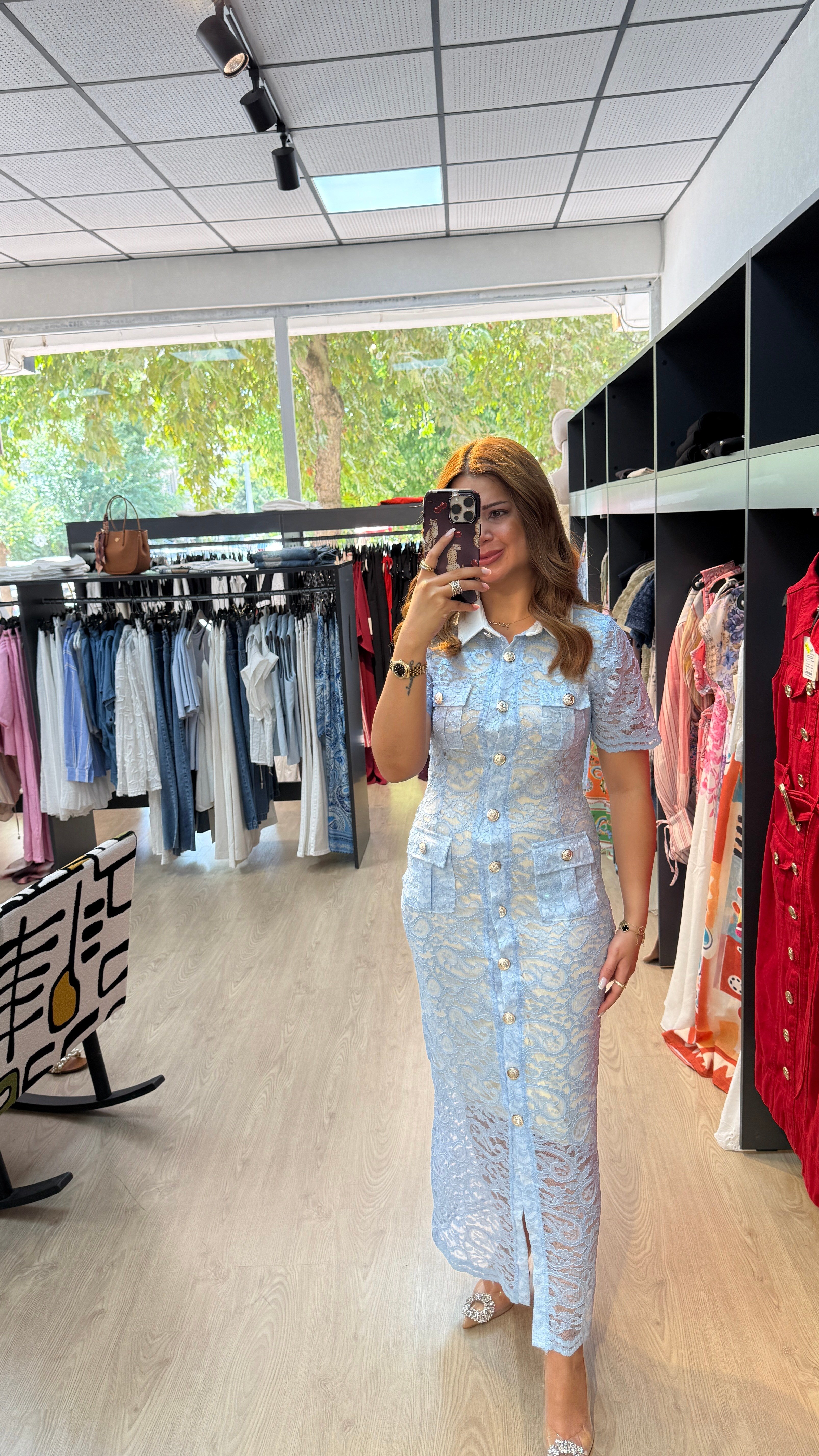 Dantel Detaylı Düğmeli Midi Boy Elbise