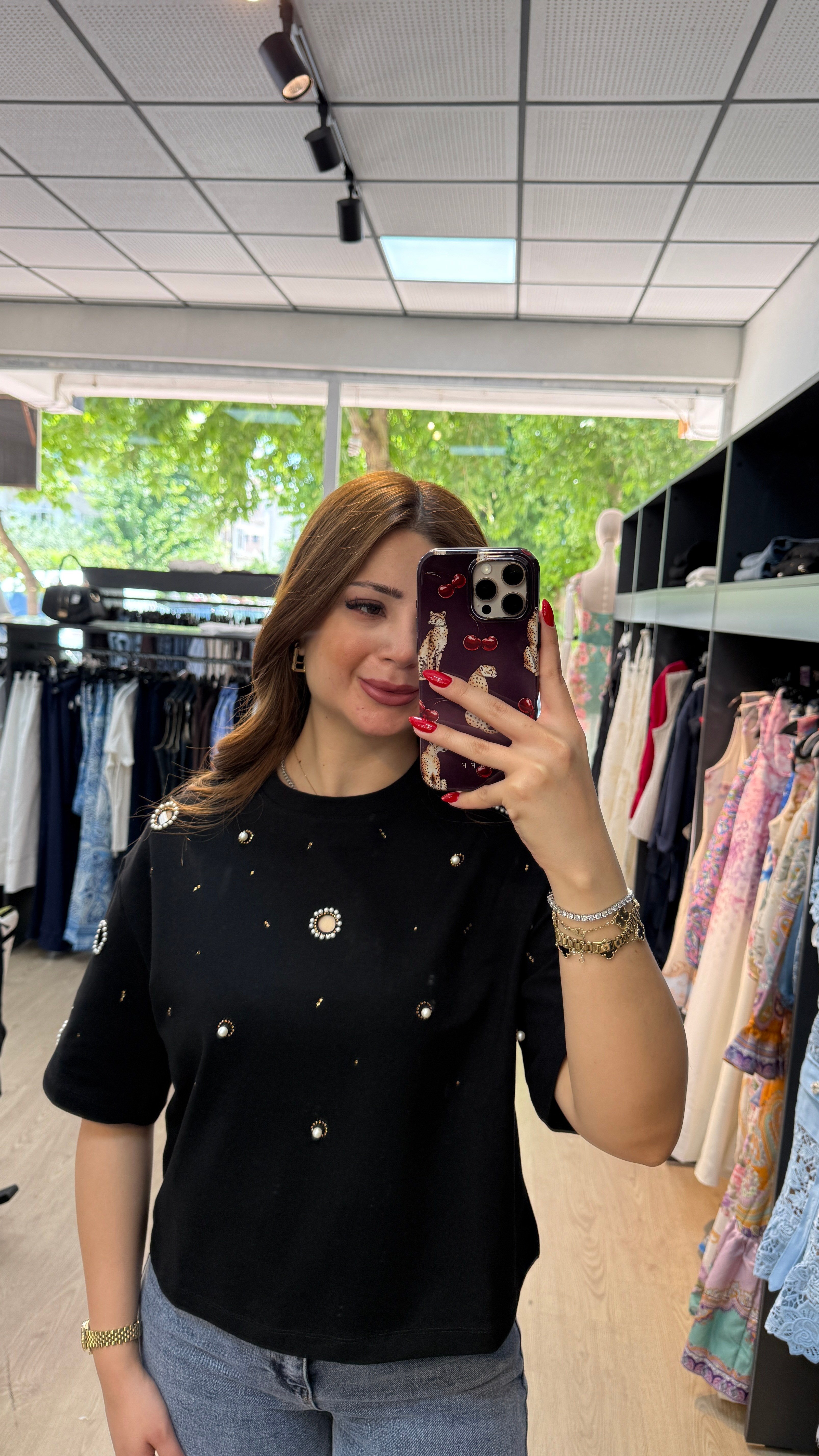 İnci ve Taş Detaylı Tişört