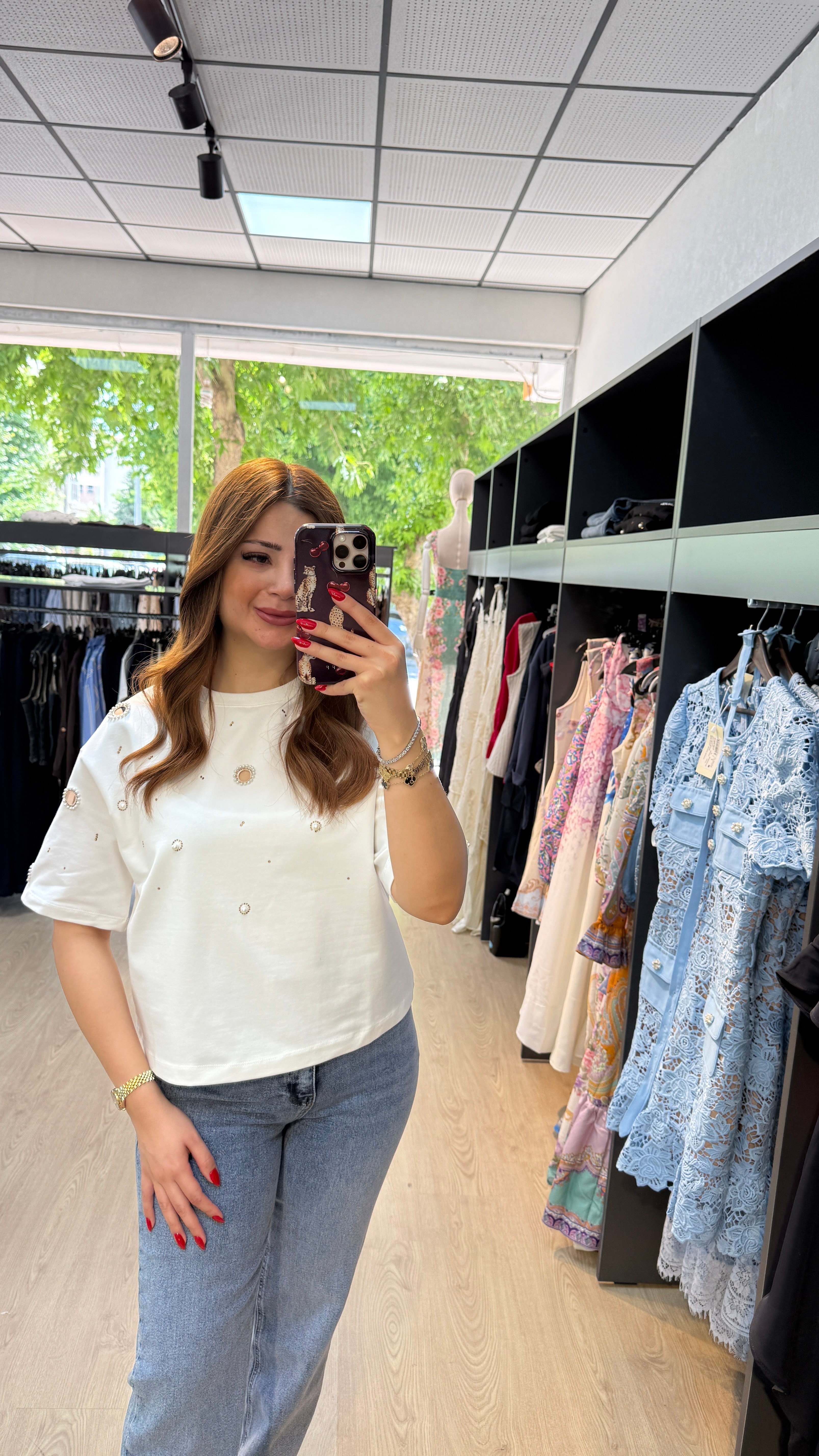 İnci ve Taş Detaylı Tişört