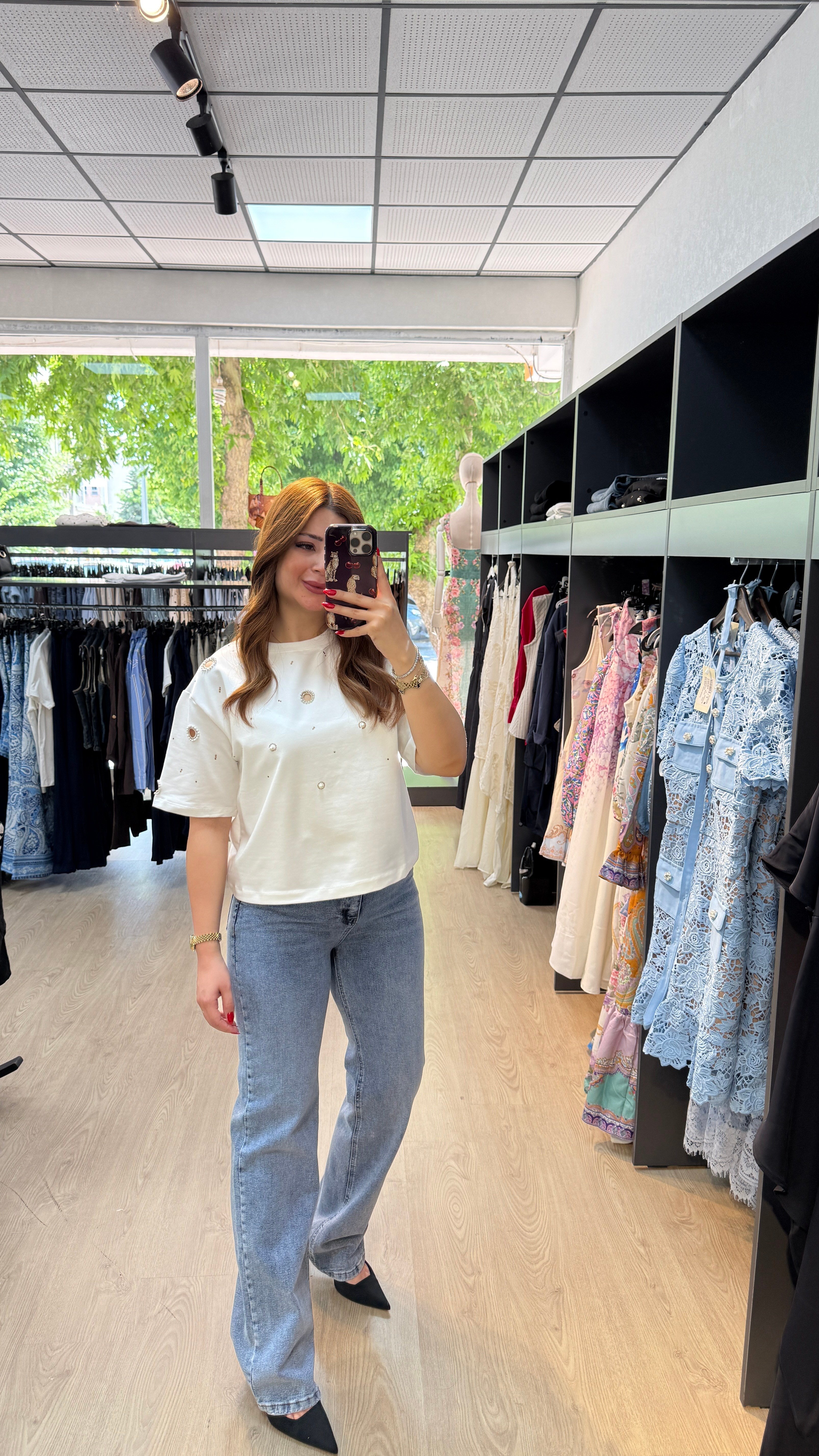 İnci ve Taş Detaylı Tişört