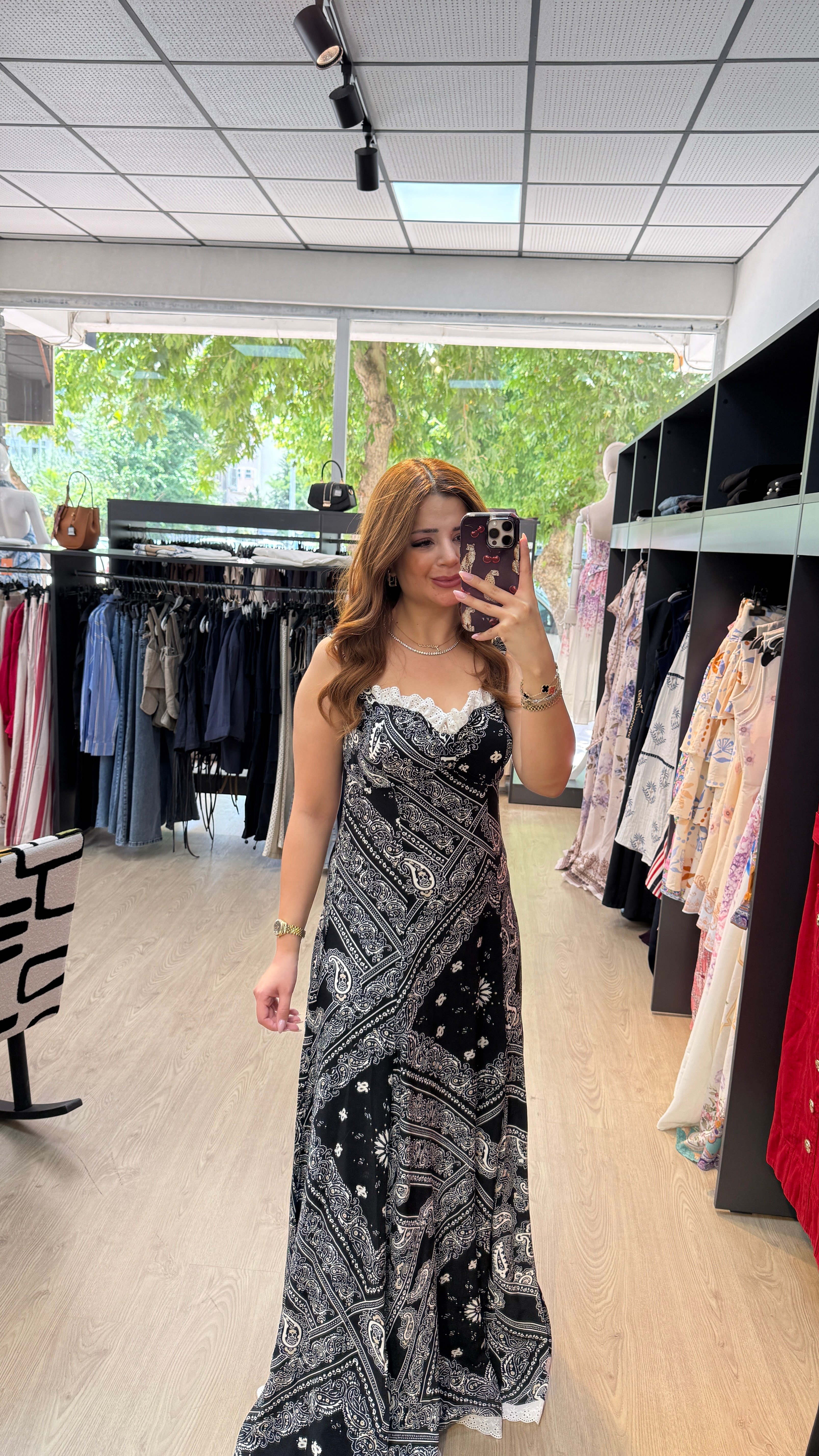Kalp Yaka Dantel Detaylı Maxi Boy Elbise