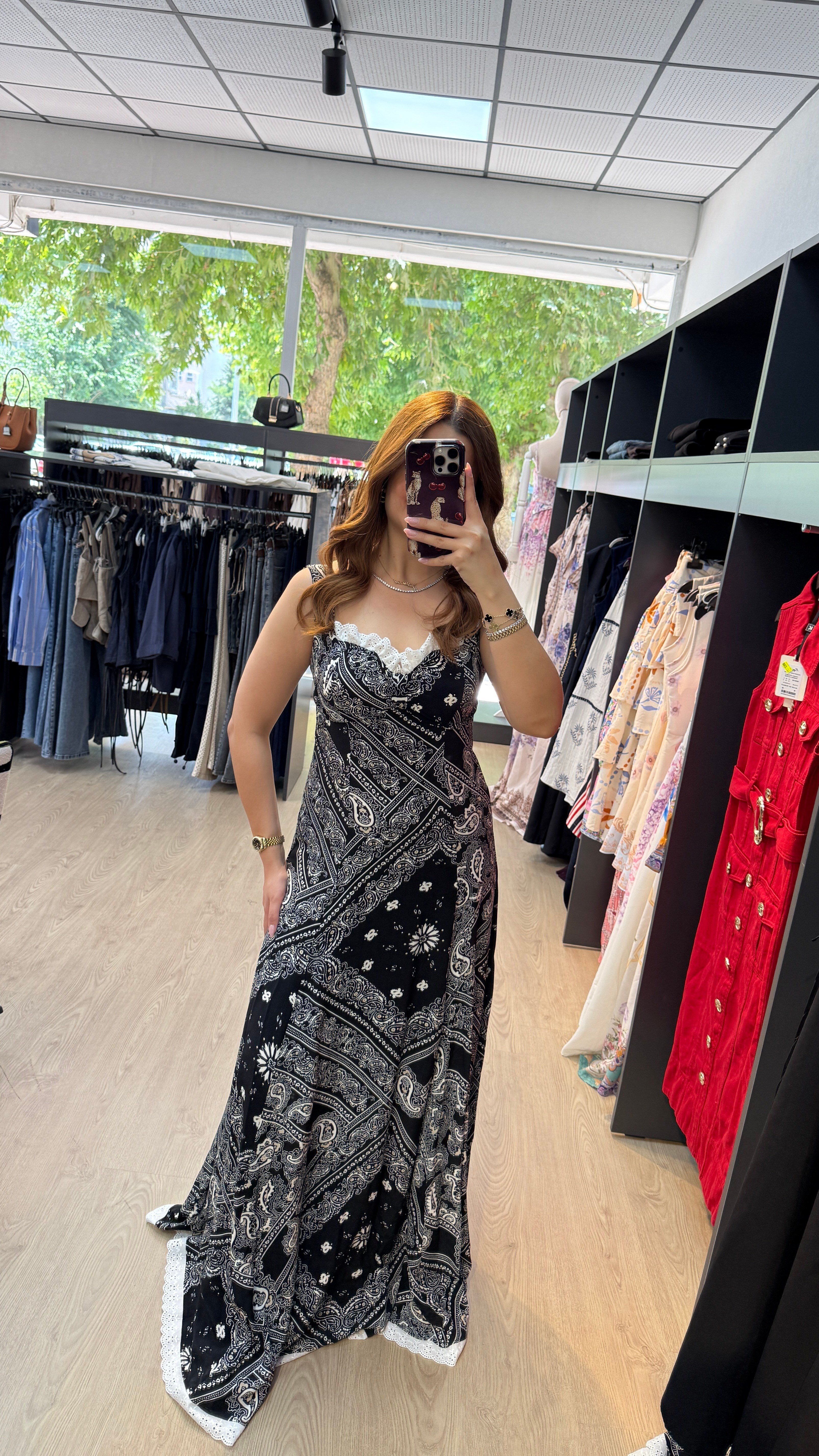 Kalp Yaka Dantel Detaylı Maxi Boy Elbise