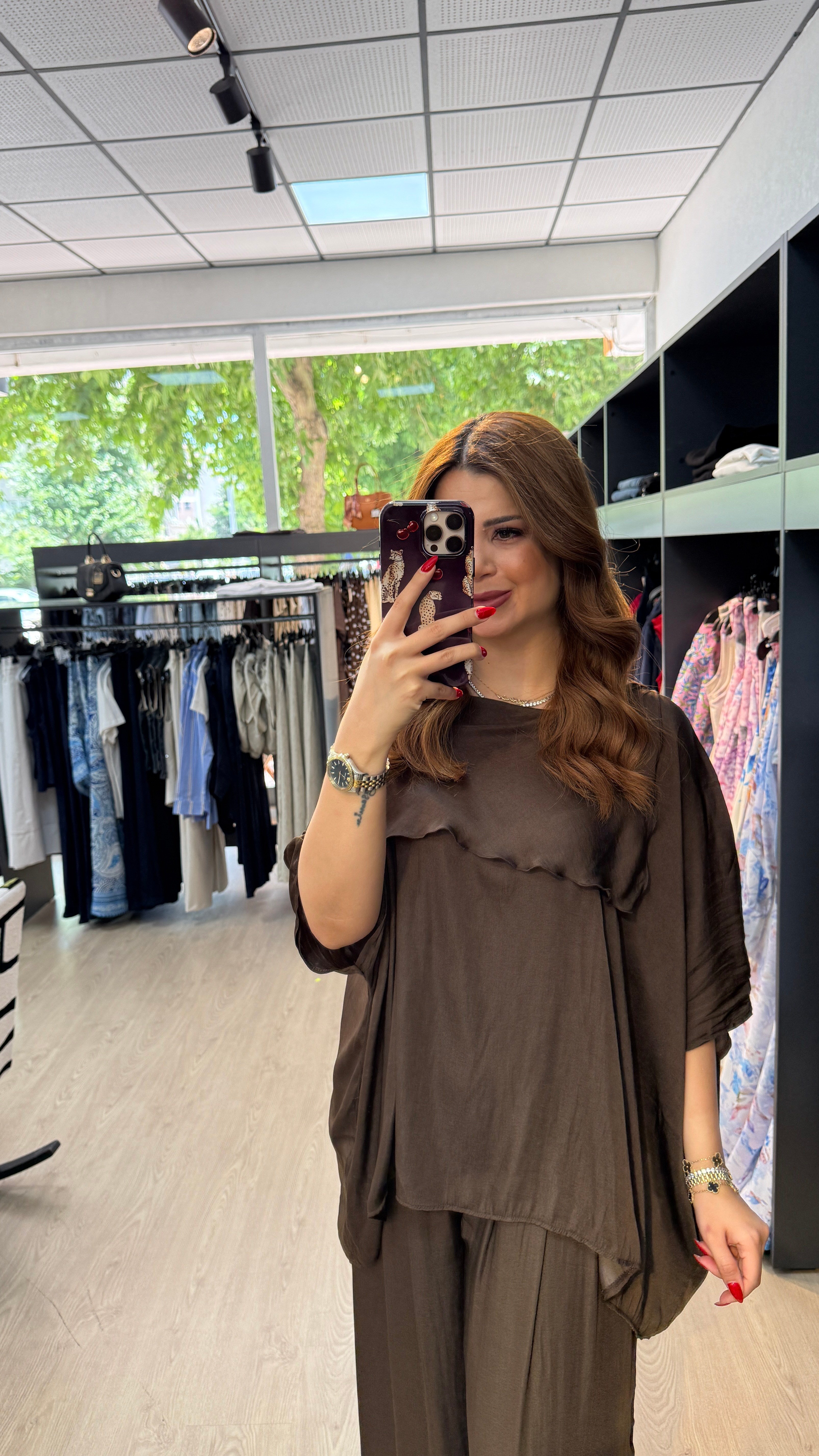 Saten Pelerinli Salaş Görünümlü Takım