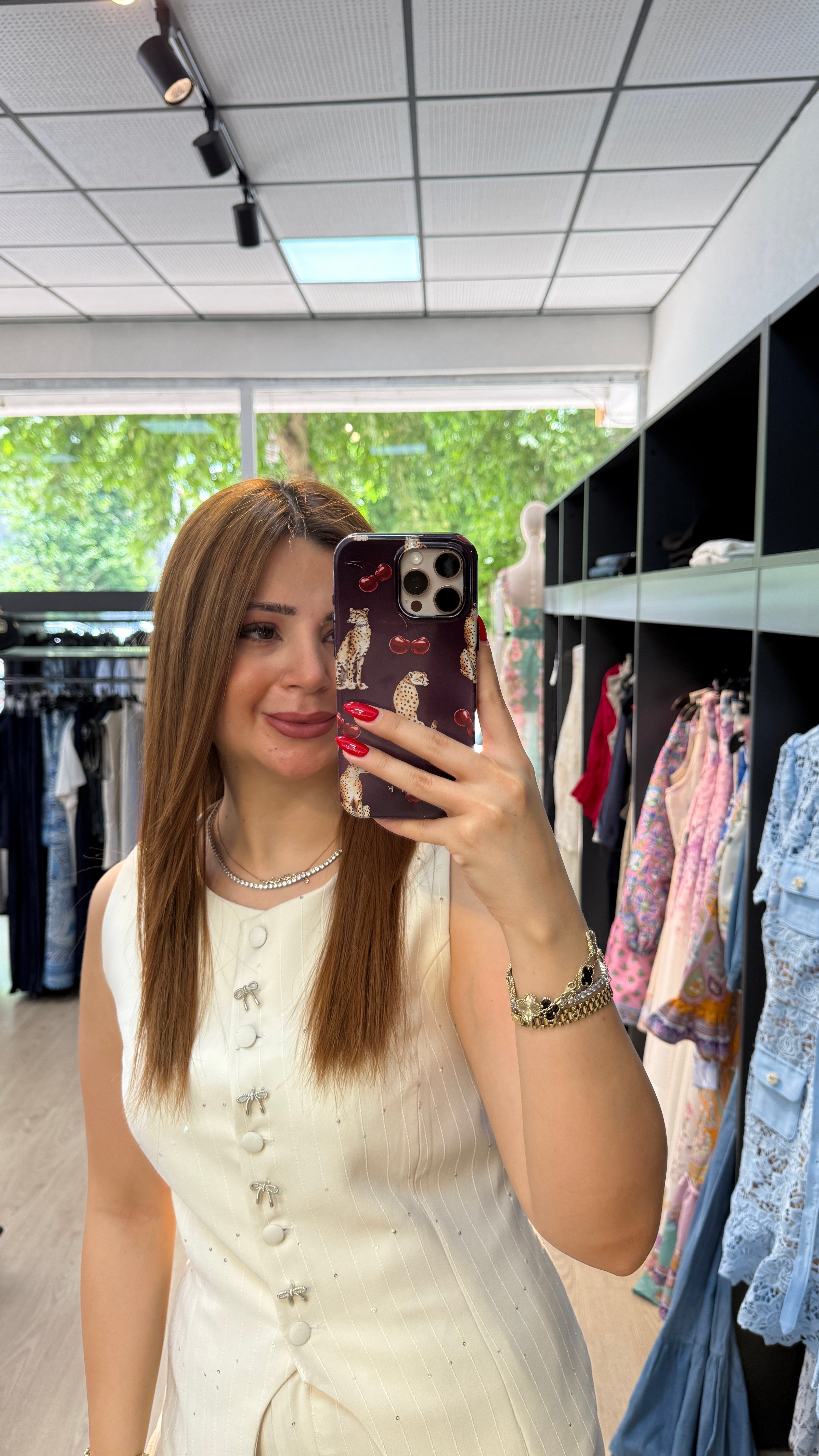Taşlı Beyaz Kumaş Takım