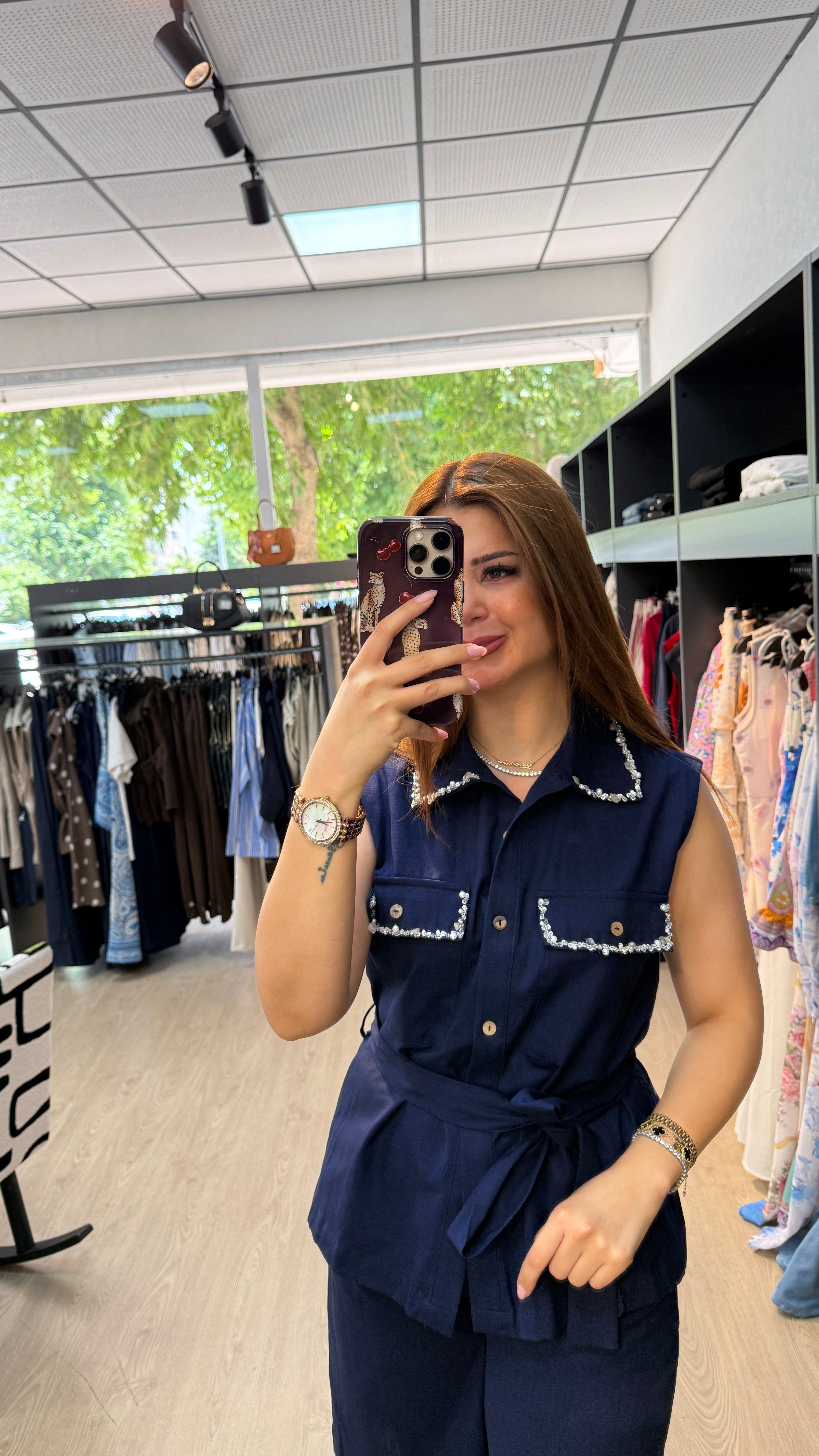 Taşlı Yelekli Keten Şortlu Takım