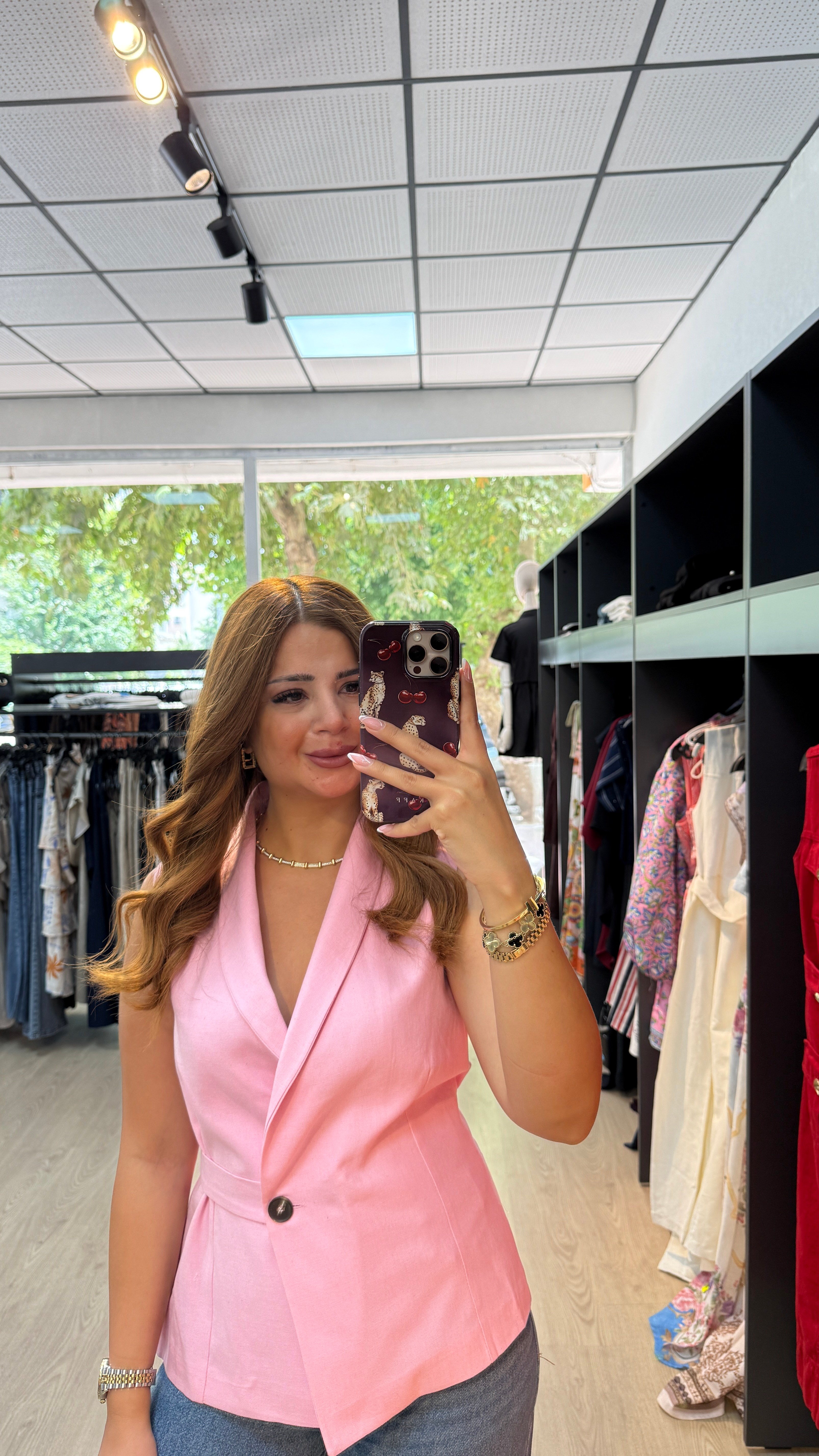Toka Detaylı Pembe Yelek
