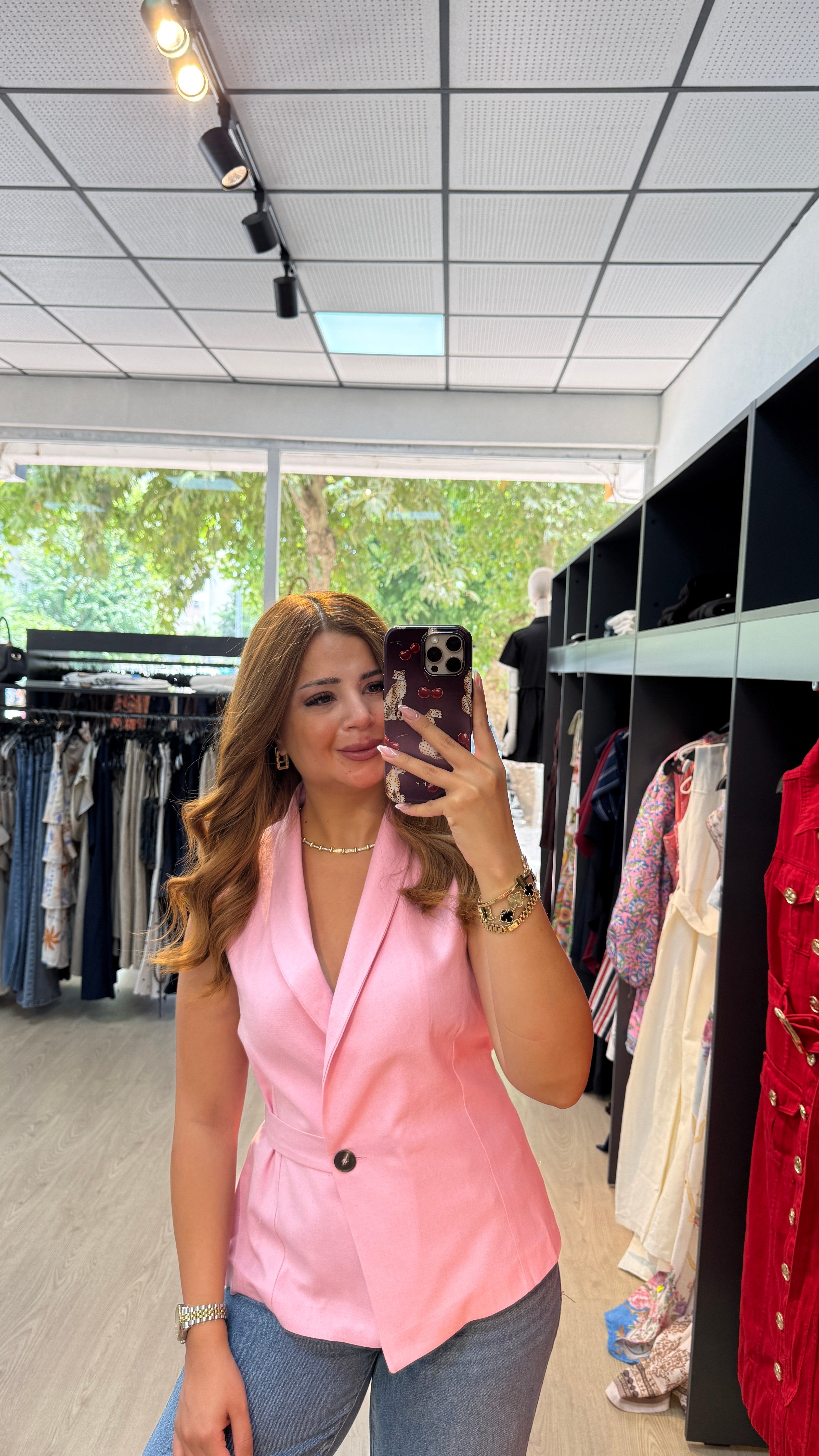 Toka Detaylı Pembe Yelek