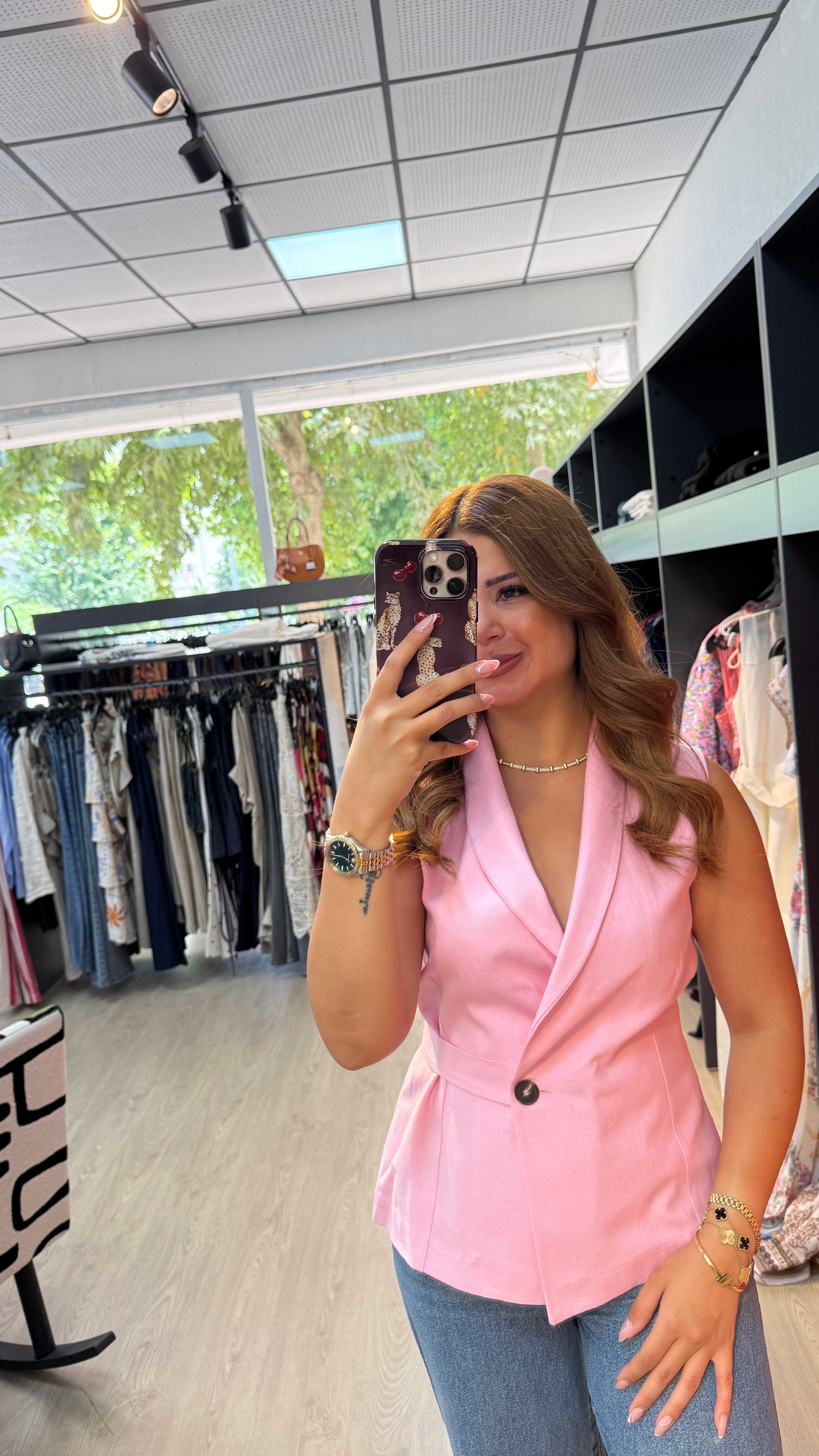 Toka Detaylı Pembe Yelek