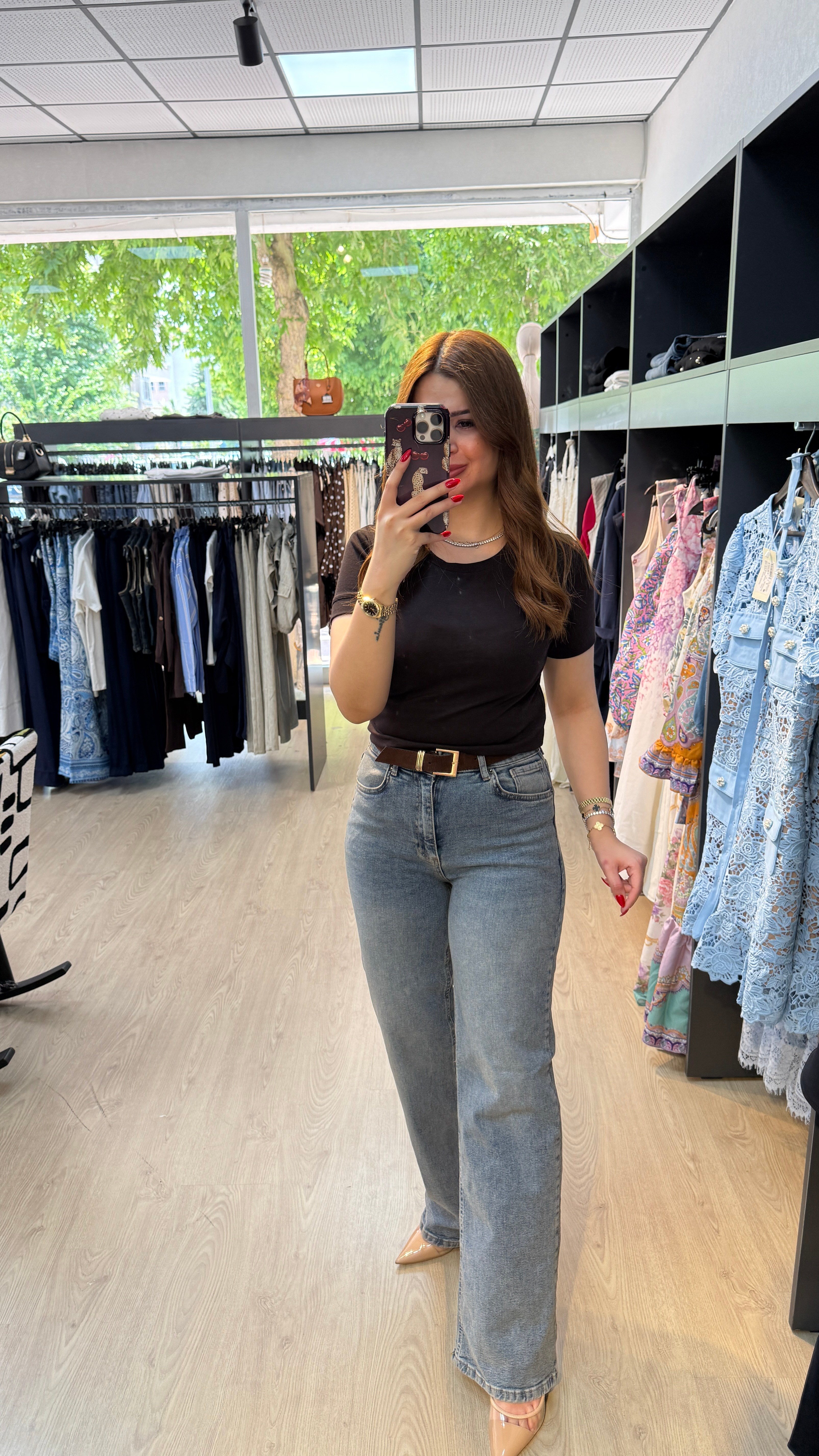Yüksek Bel Toparlayıcı Kahverengi Kemerli Jean