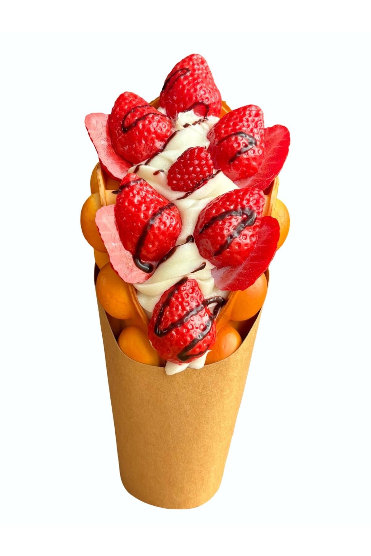 Çilekli Bubble Waffle Maketi