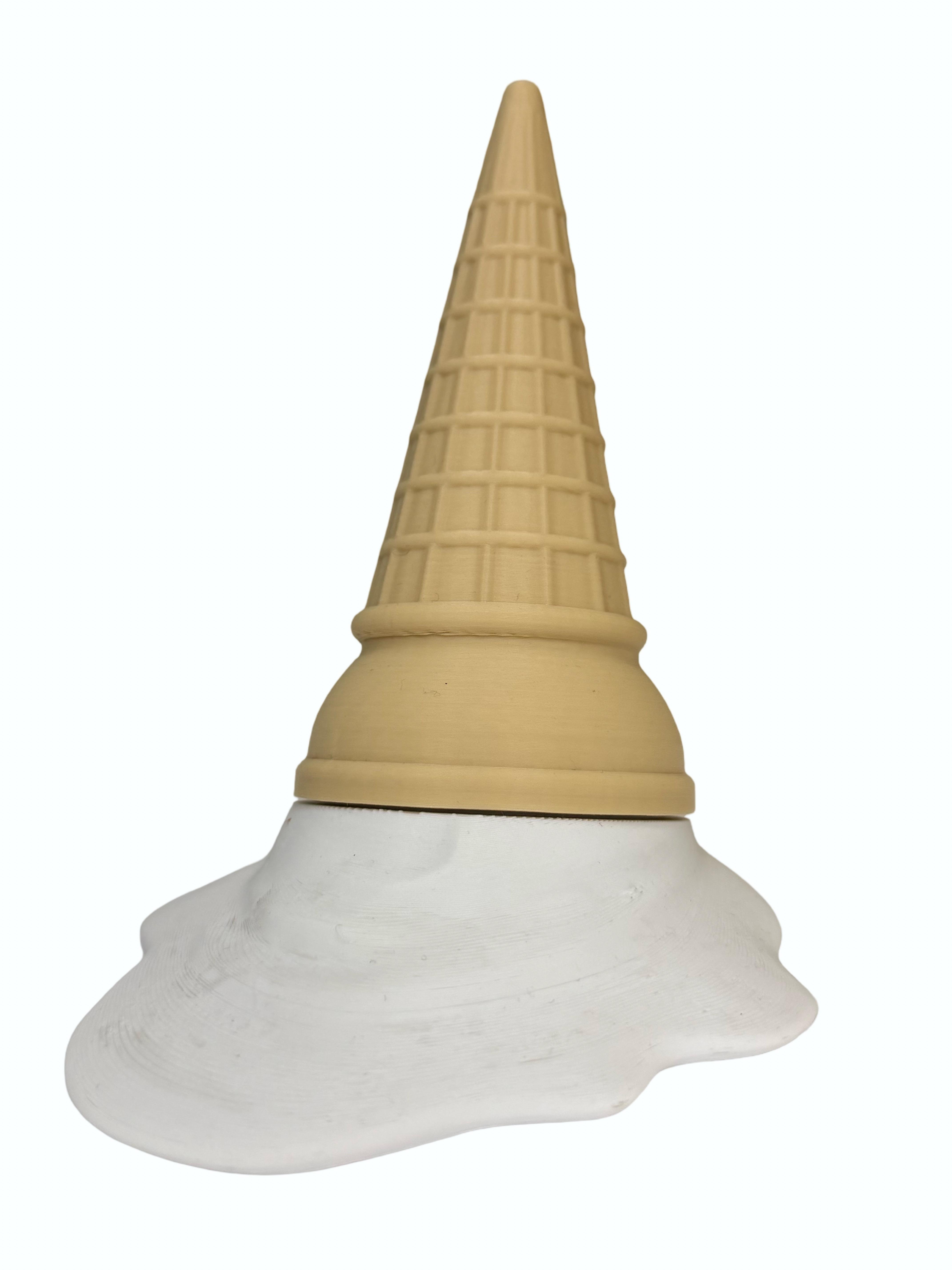 Vanilyalı Soft Dondurma Maketi Ters