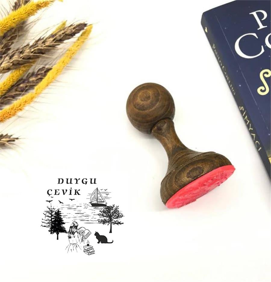 Kitap Okuyan Kiz Agaçlar Deniz ve Kedi Kitap Mührü  ZE 299