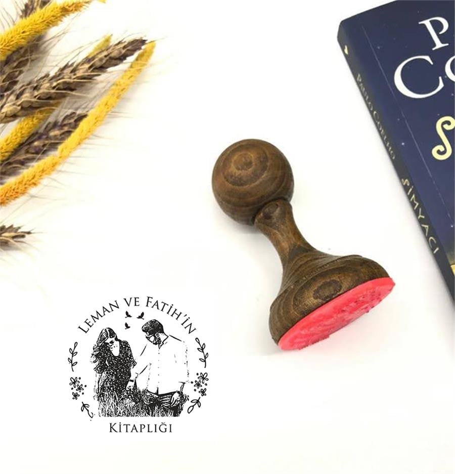 Portre -Çiçekler Arasinda Çift Kitap Mührü   ZE 473