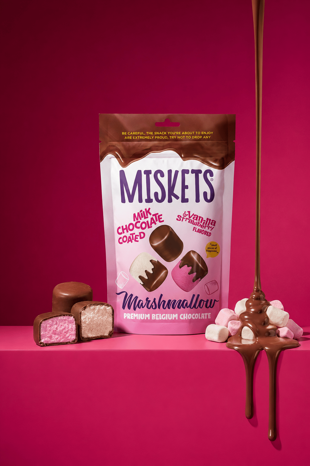Çilek ve Vanilya Aromalı Sütlü Çikolata Kaplamalı Marshmallow 80 gr