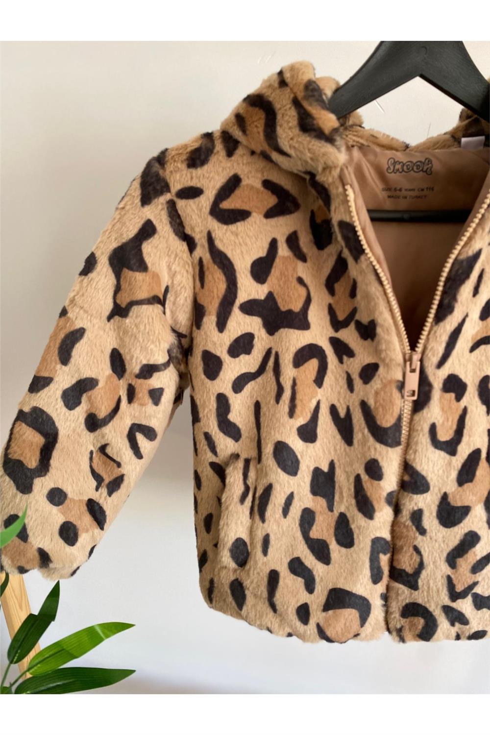 Kız Çocuk Kışlık Leopar Desenli Kapşonlu  Mont 