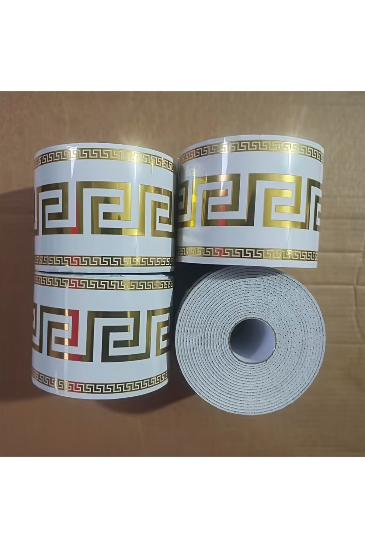 10x500 cm Beyaz Gold Varak Renkler Rulo Halinde Ek Yersiz Tek Parça XPE Bordür Şerit Kendinden Yapışkanlı Köpük Duvar Kaplaması-DW214