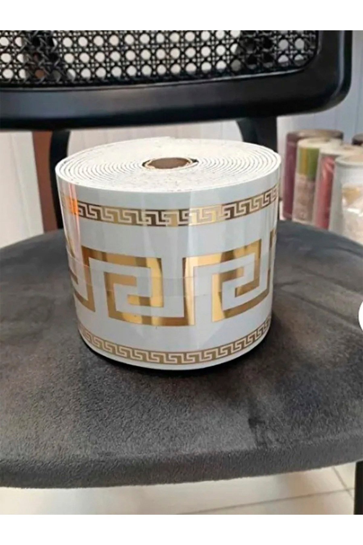 10x500 cm Beyaz Gold Varak Renkler Rulo Halinde Ek Yersiz Tek Parça XPE Bordür Şerit Kendinden Yapışkanlı Köpük Duvar Kaplaması-DW214
