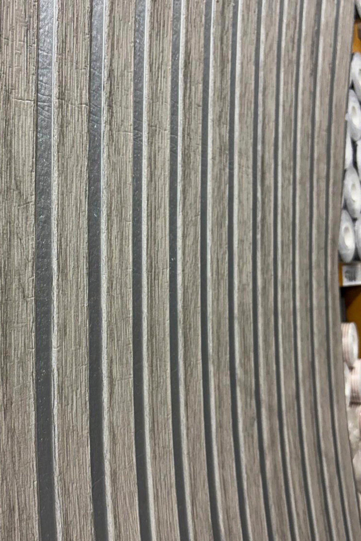 70x70cm 0,50M² Gümüş Gri Lambri Panel Ahşap Duvar Çıtası Desenli Gümüş Gri Kendinden Yapışkanlı Akustik Duvar Paneli Köpük -1406