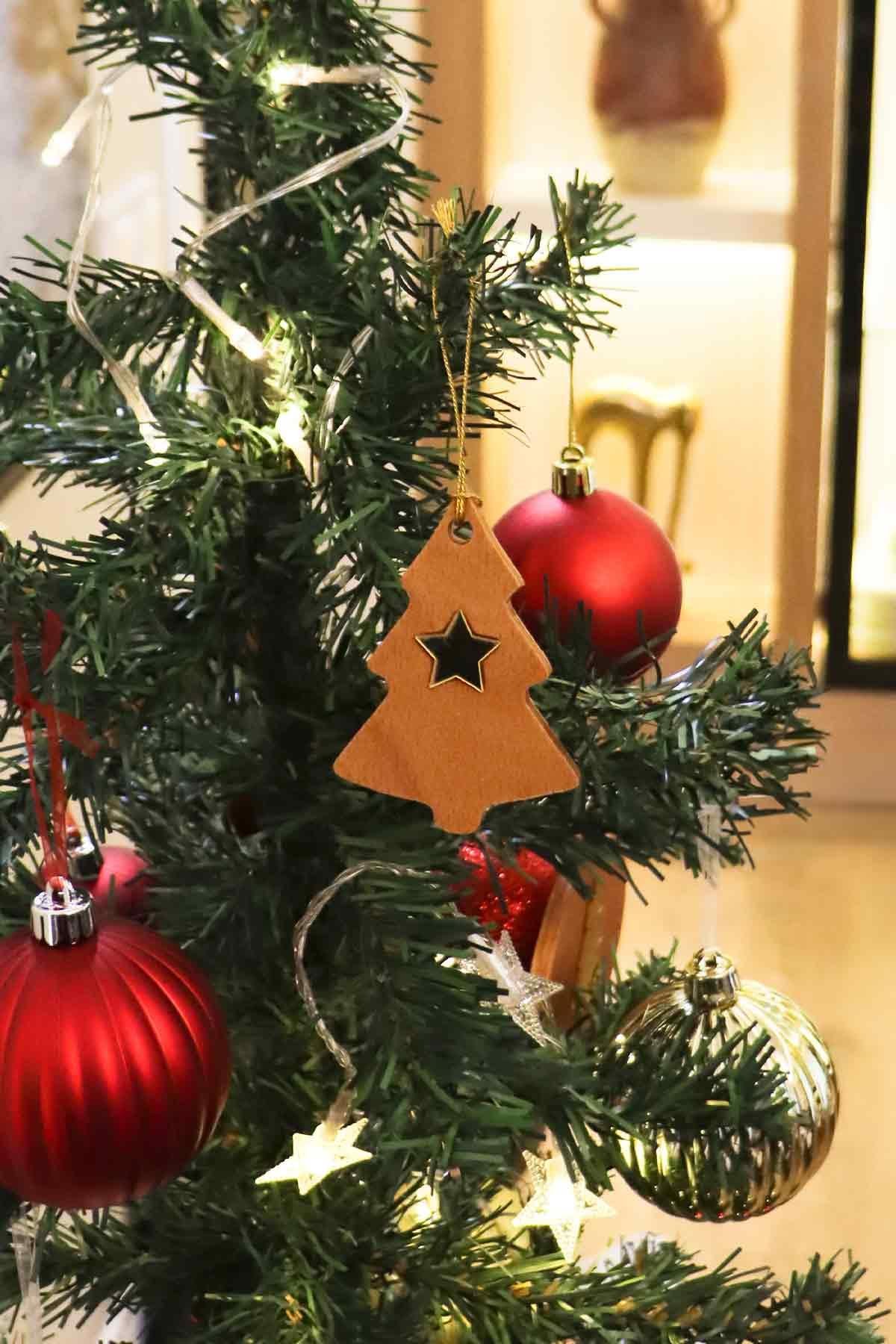 Yılbaşı Süsü, Yılbaşı Ağaç Süsü Kayın Ağacı Özel Tasarım Ahşap Ağaç Süsü, Ahşap Yılbaşı Süsü