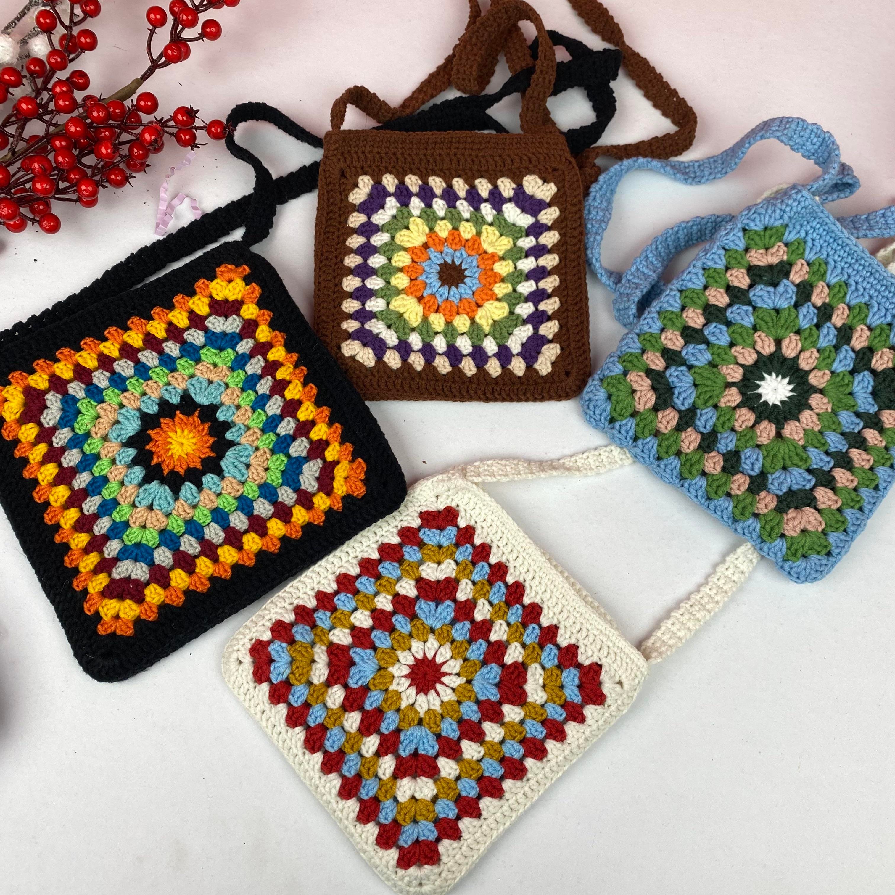 Çam Ağaçlı El Yapımı Makrome Anahtarlık